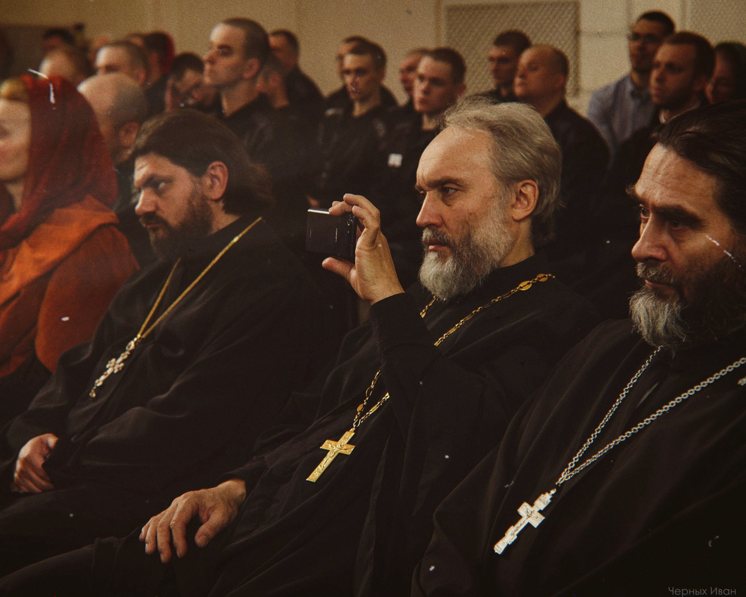 Божественные компромиссы. Стрит-фотография, полная абсурда, идиотизма и красоты