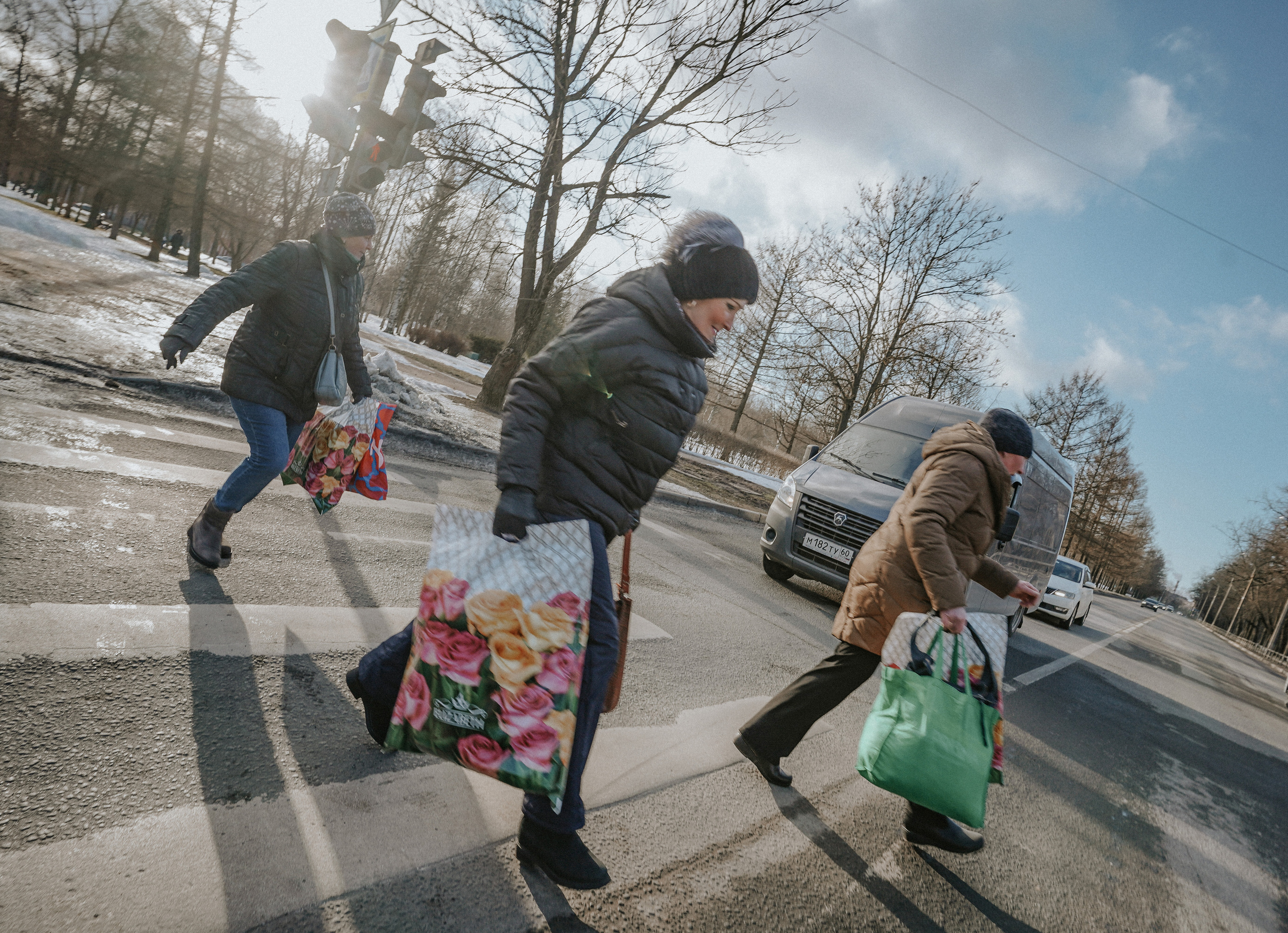 2021. Стрит-фотография, полная абсурда, идиотизма и красоты