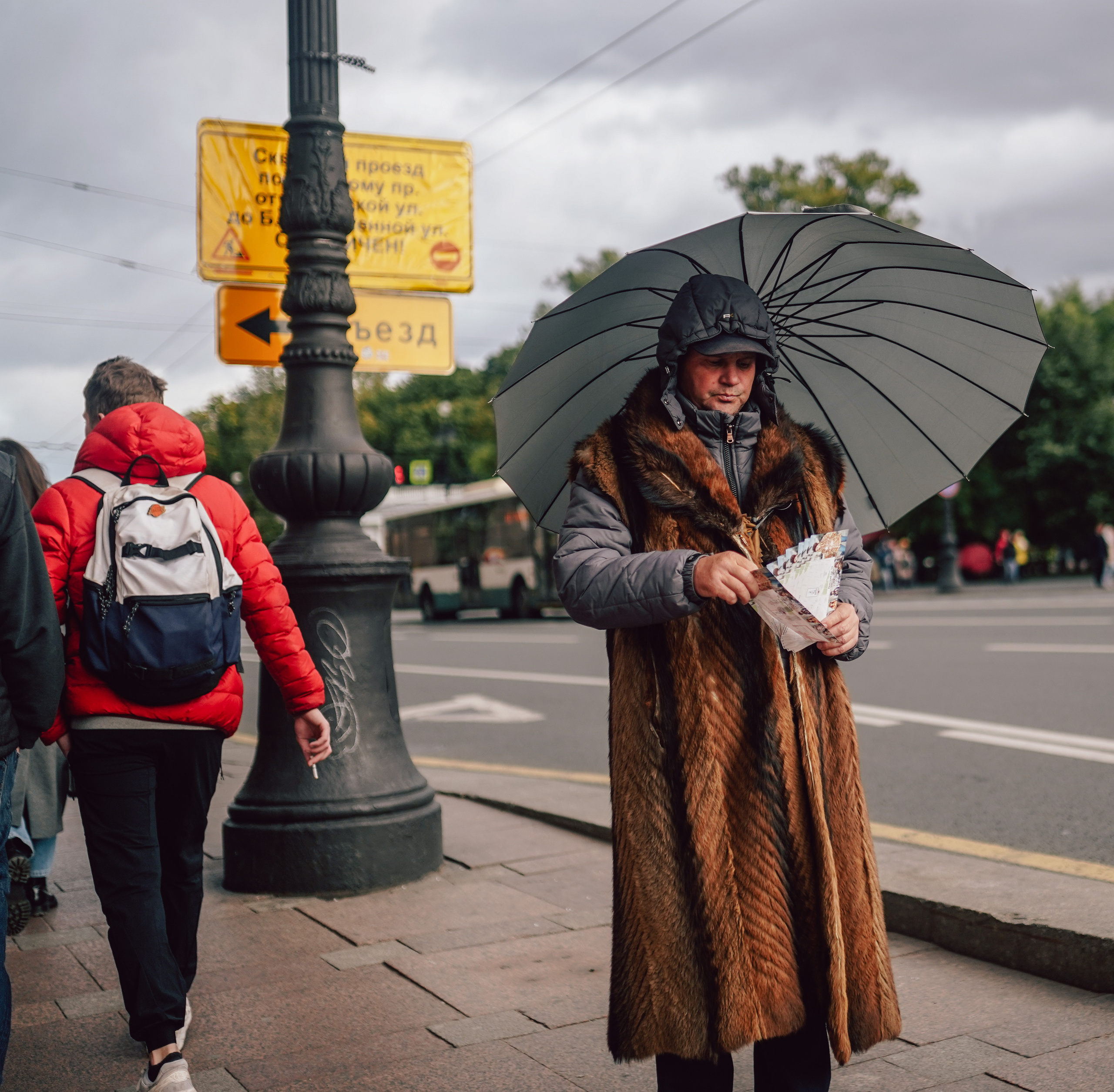 2019. Стрит-фотография, полная абсурда, идиотизма и красоты