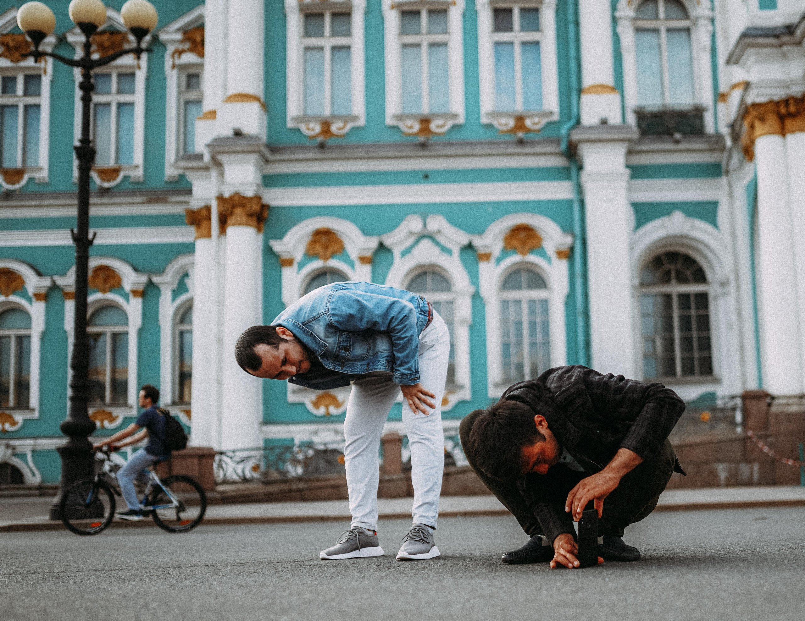 2021. Стрит-фотография, полная абсурда, идиотизма и красоты