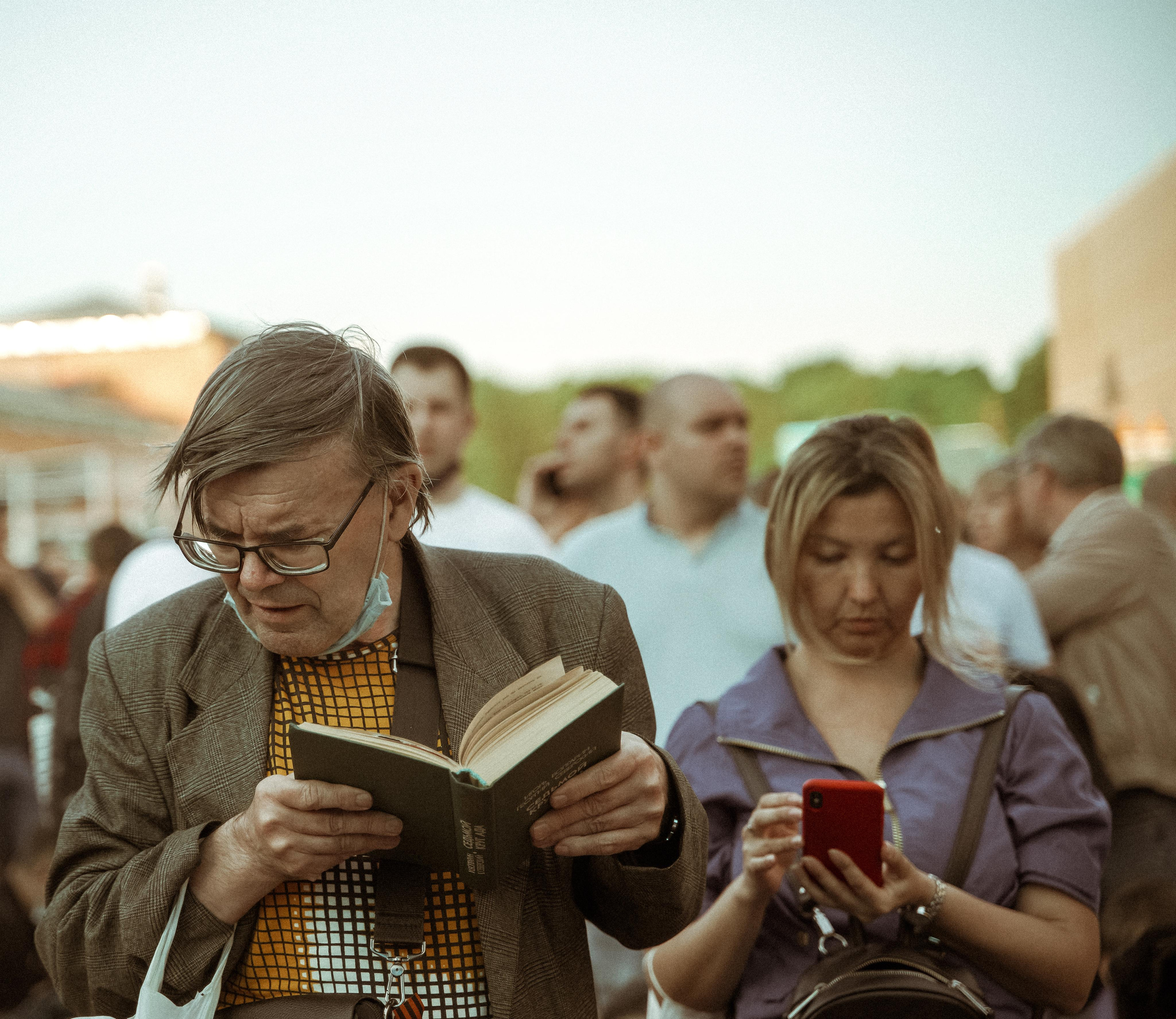 2021. Стрит-фотография, полная абсурда, идиотизма и красоты