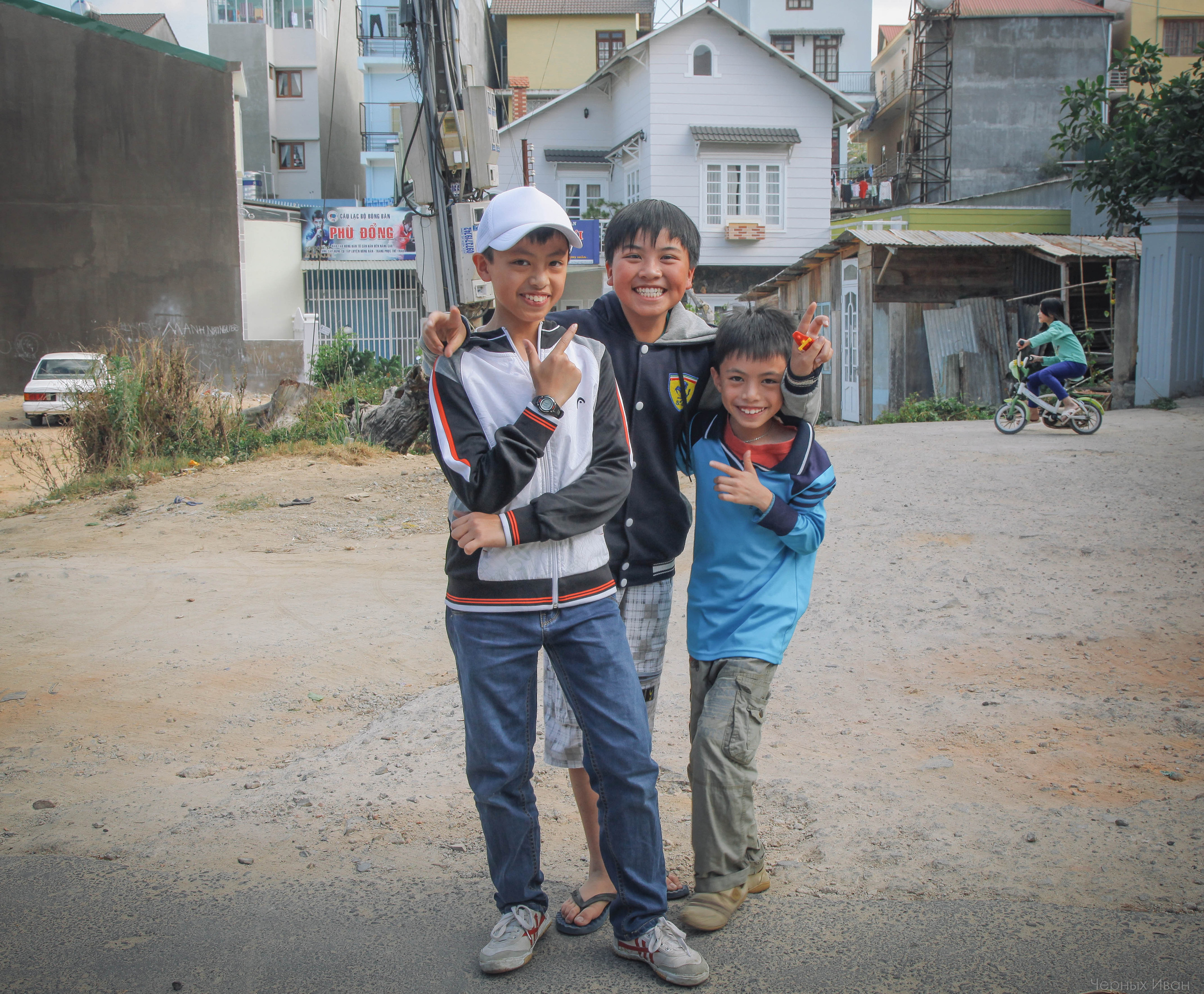 ВЬЕТНАМ. Стрит-фотография, полная абсурда, идиотизма и красоты