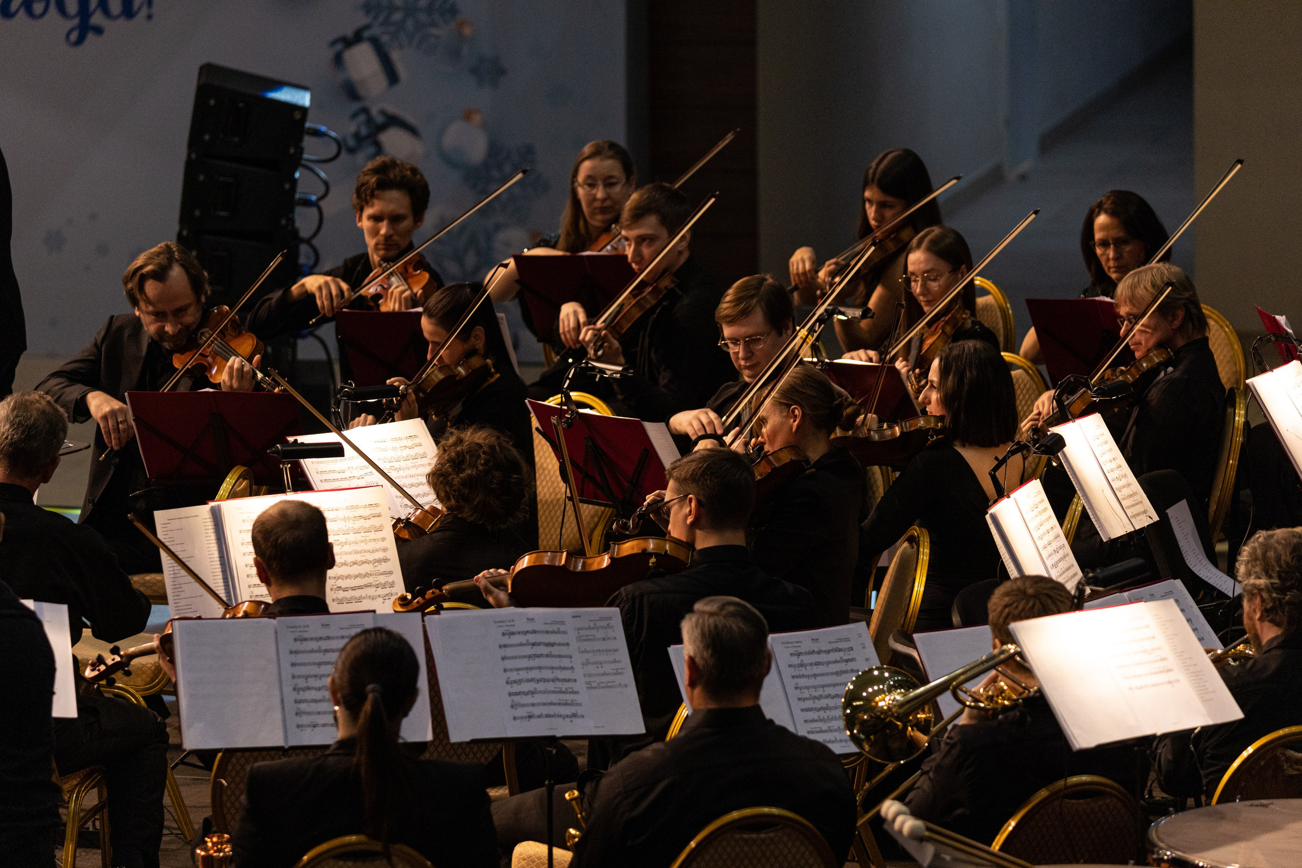 Оркестр приморской сцены Мариинского театра в ДВФУ. Олег Катакинов| Репортажный фотограф в городе у моря (Владивосток)