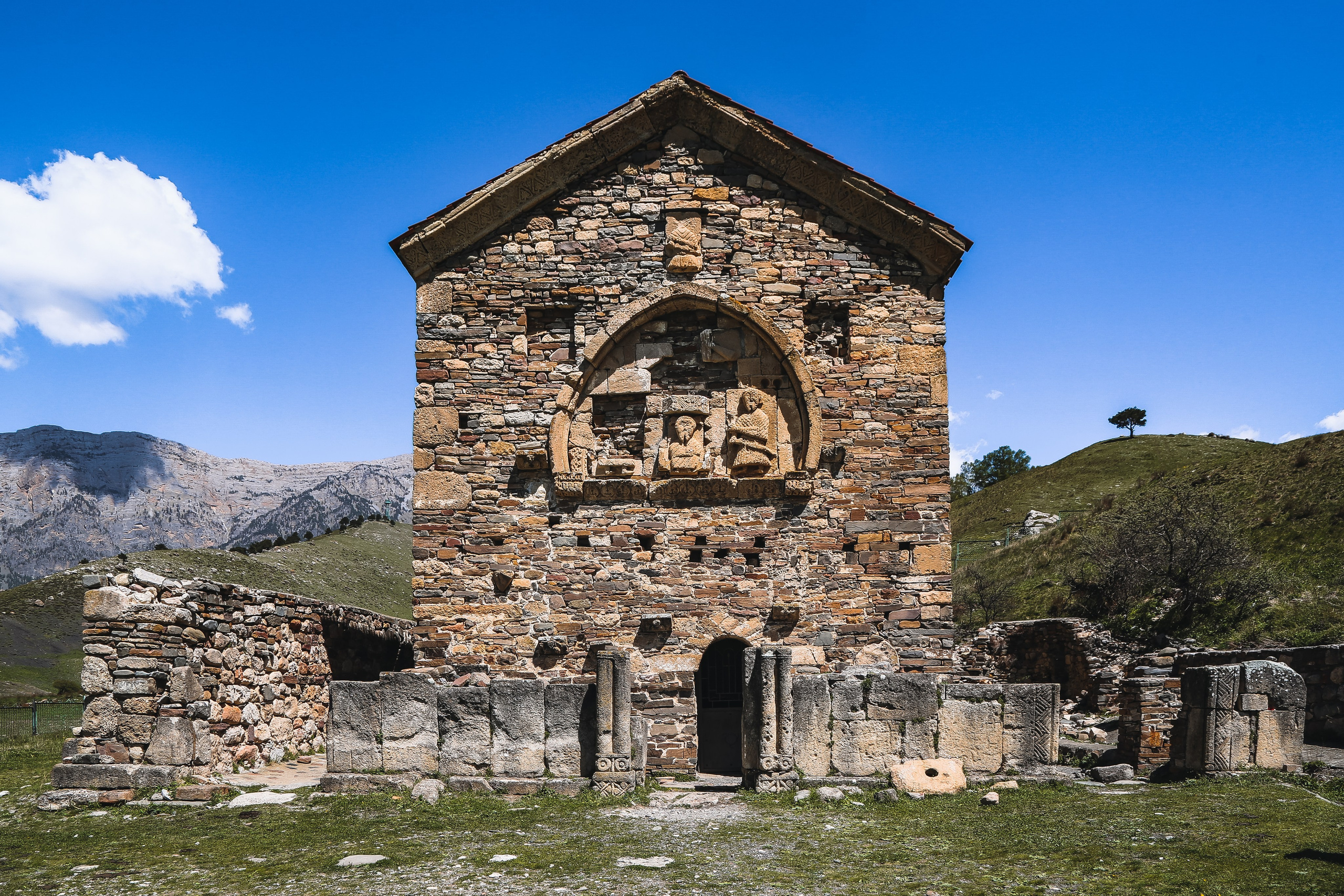 Кавказ: Древнейшие храмы России. Дарья Письменюк / Darya Leitstern — фотограф, музыкант, журналист, путешественник