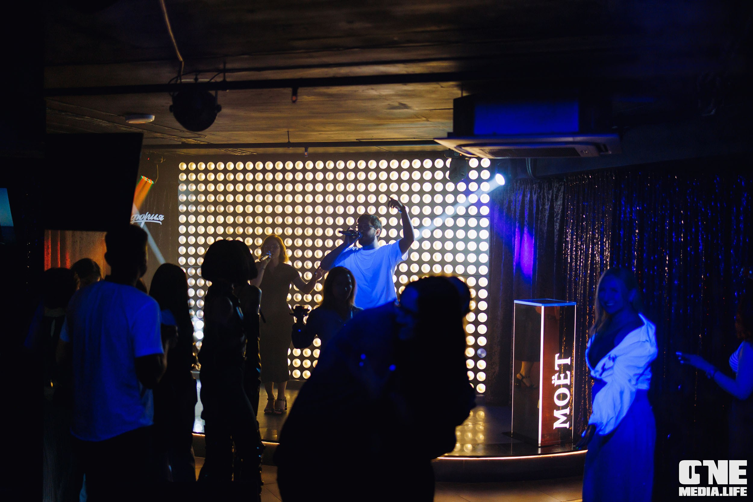 Фоторепортаж из караоке-клуба Эйфория. One Media Life: фоторепортажи, фотоотчеты с мероприятий и заведений