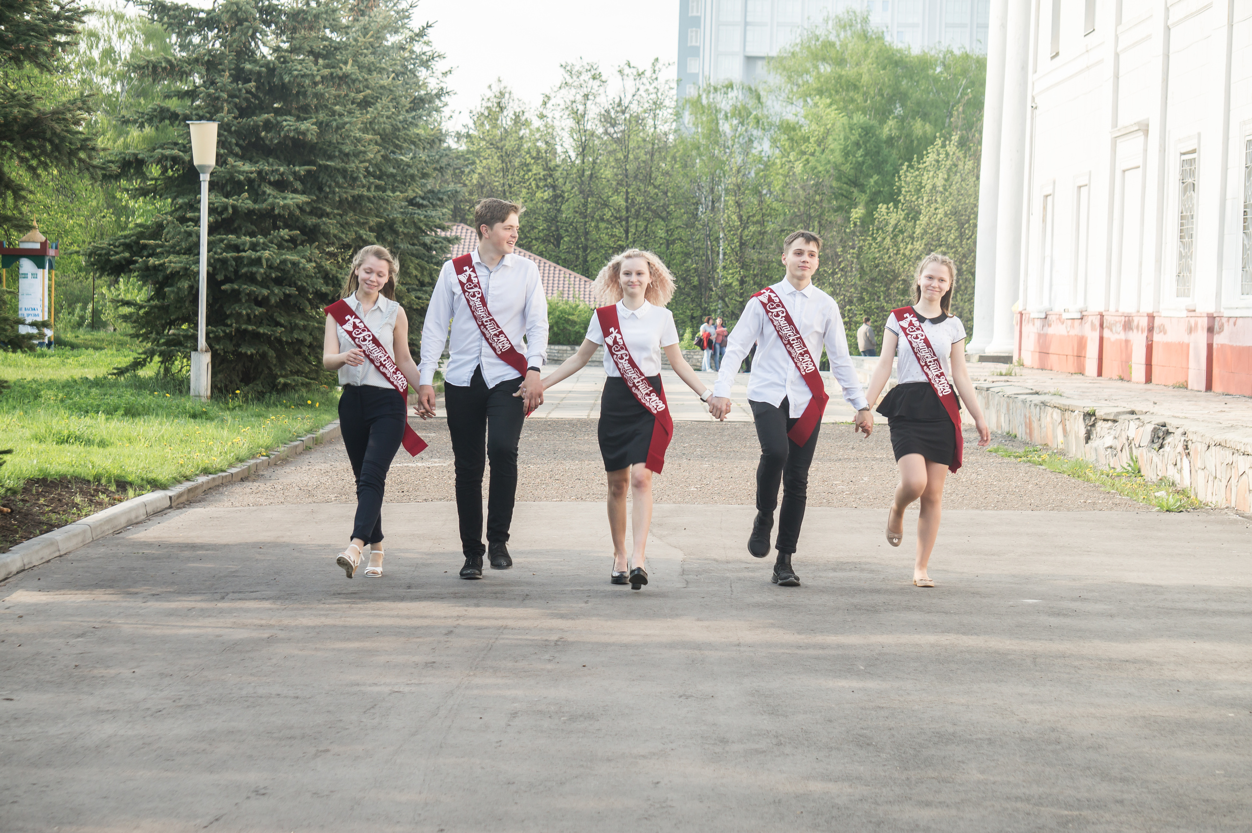 Фотосъемка в детском саду фотосъемка в школе Дипломы Выпускник Фотопла. Фотосъемка в детском саду и школе. Фотоальбомы и фотокниги ВЫПУСКНИК