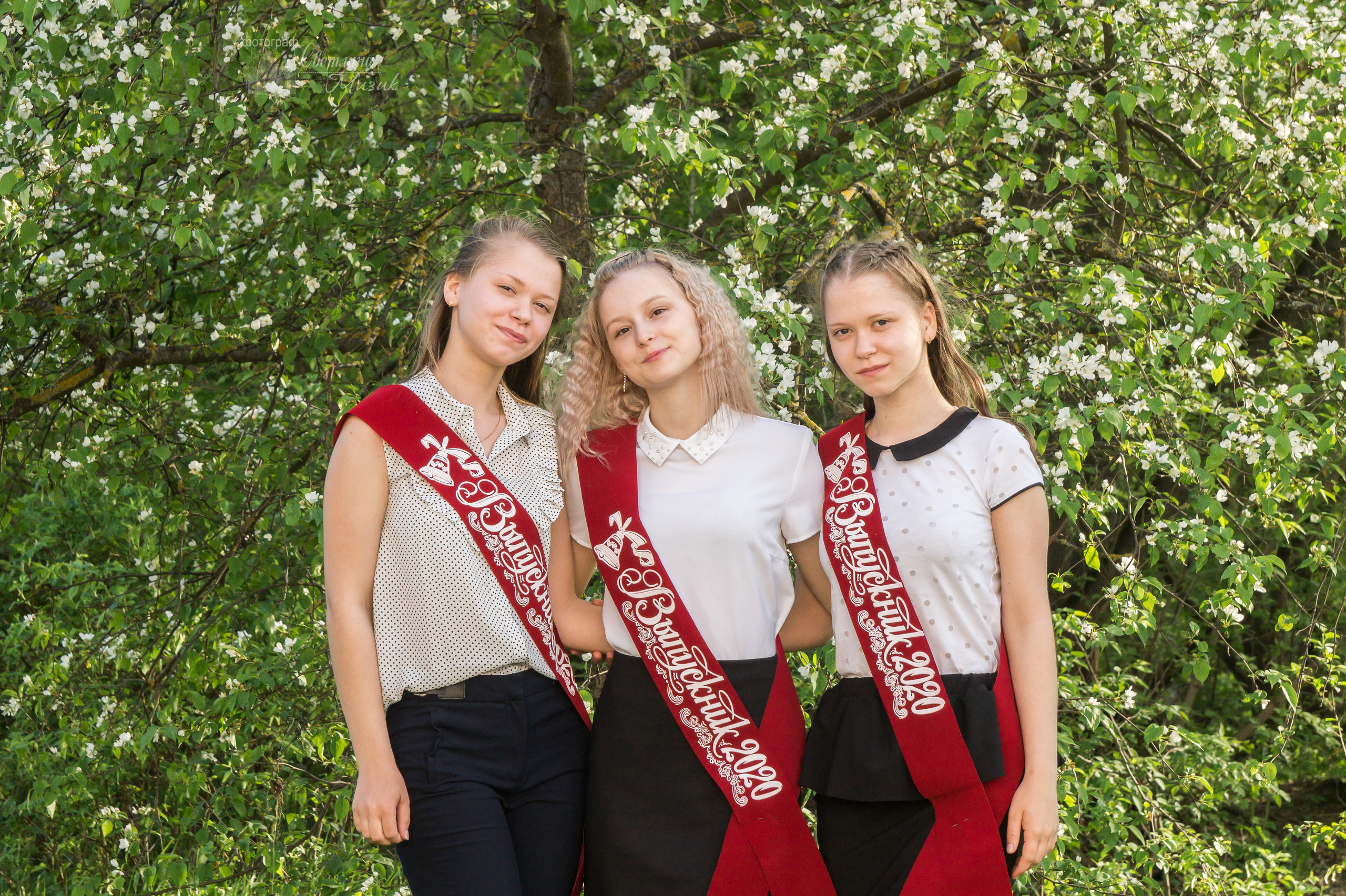 Фотосъемка в детском саду фотосъемка в школе Дипломы Выпускник Фотопла. Фотосъемка в детском саду и школе. Фотоальбомы и фотокниги ВЫПУСКНИК