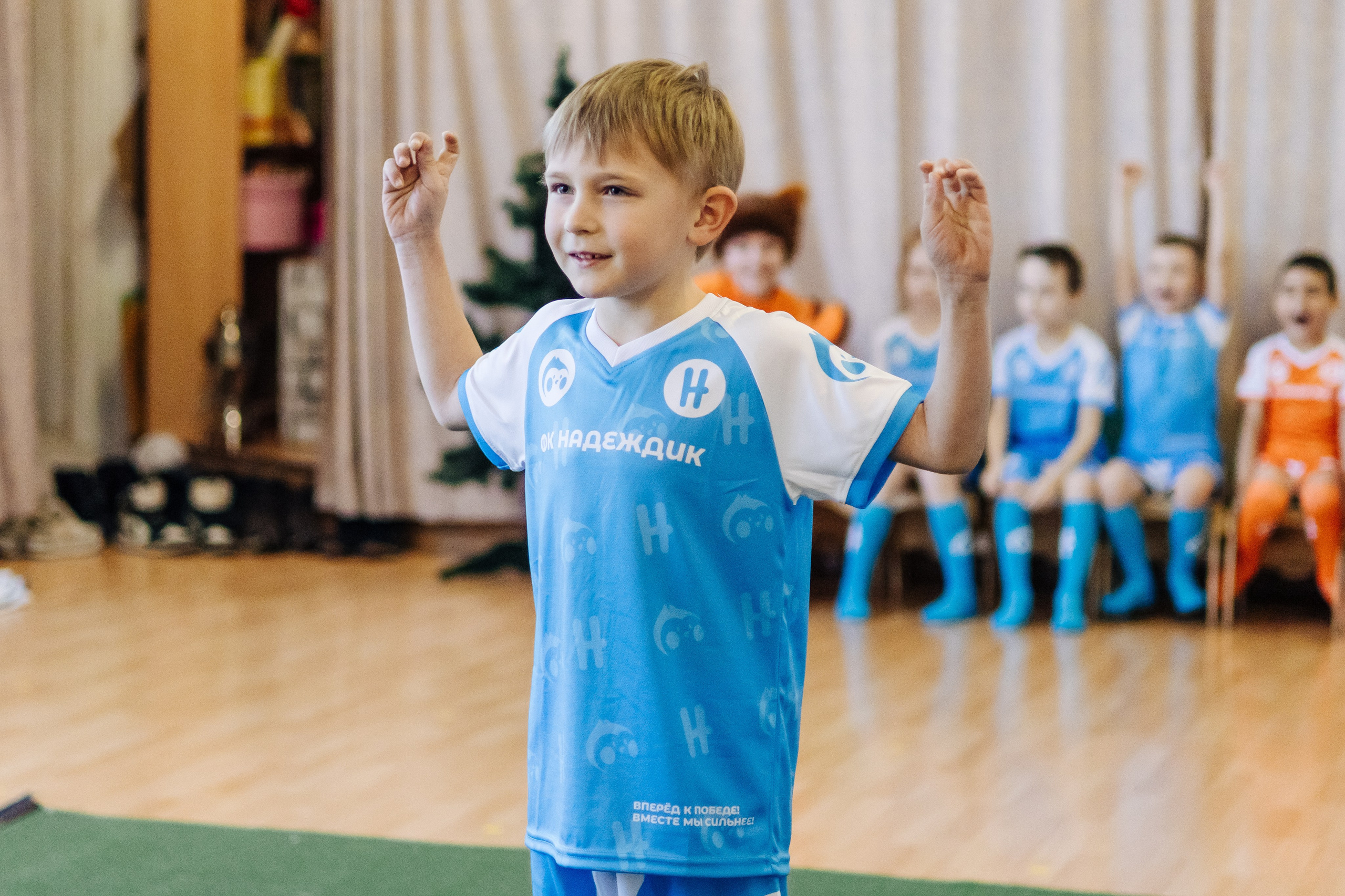 Фотосессия с кубком в детских садах г. Магнитогорска. Денис Прохоров Фотограф в г. Магнитогорск