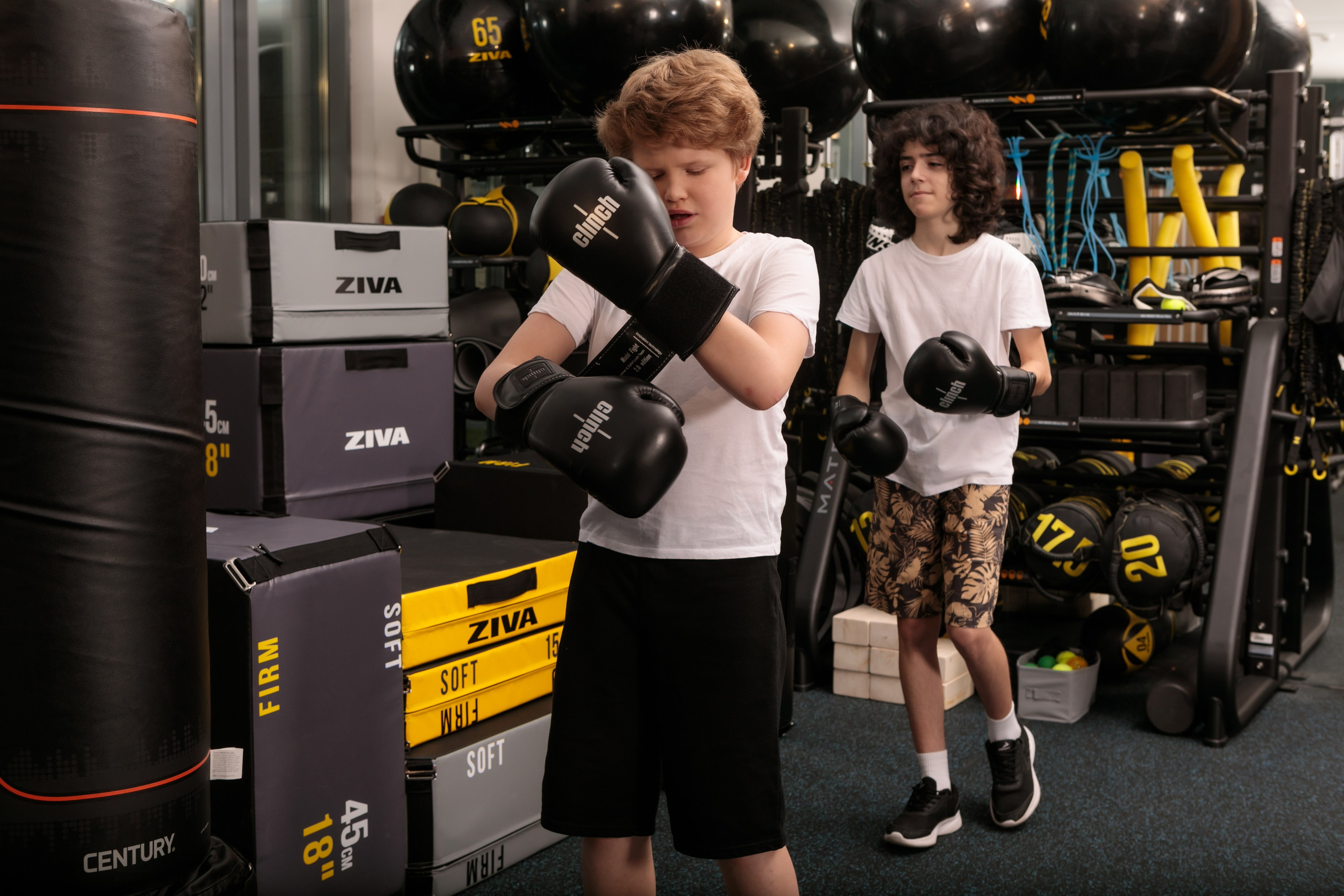 Фитнес-клуб Parus fit. Брук Артём