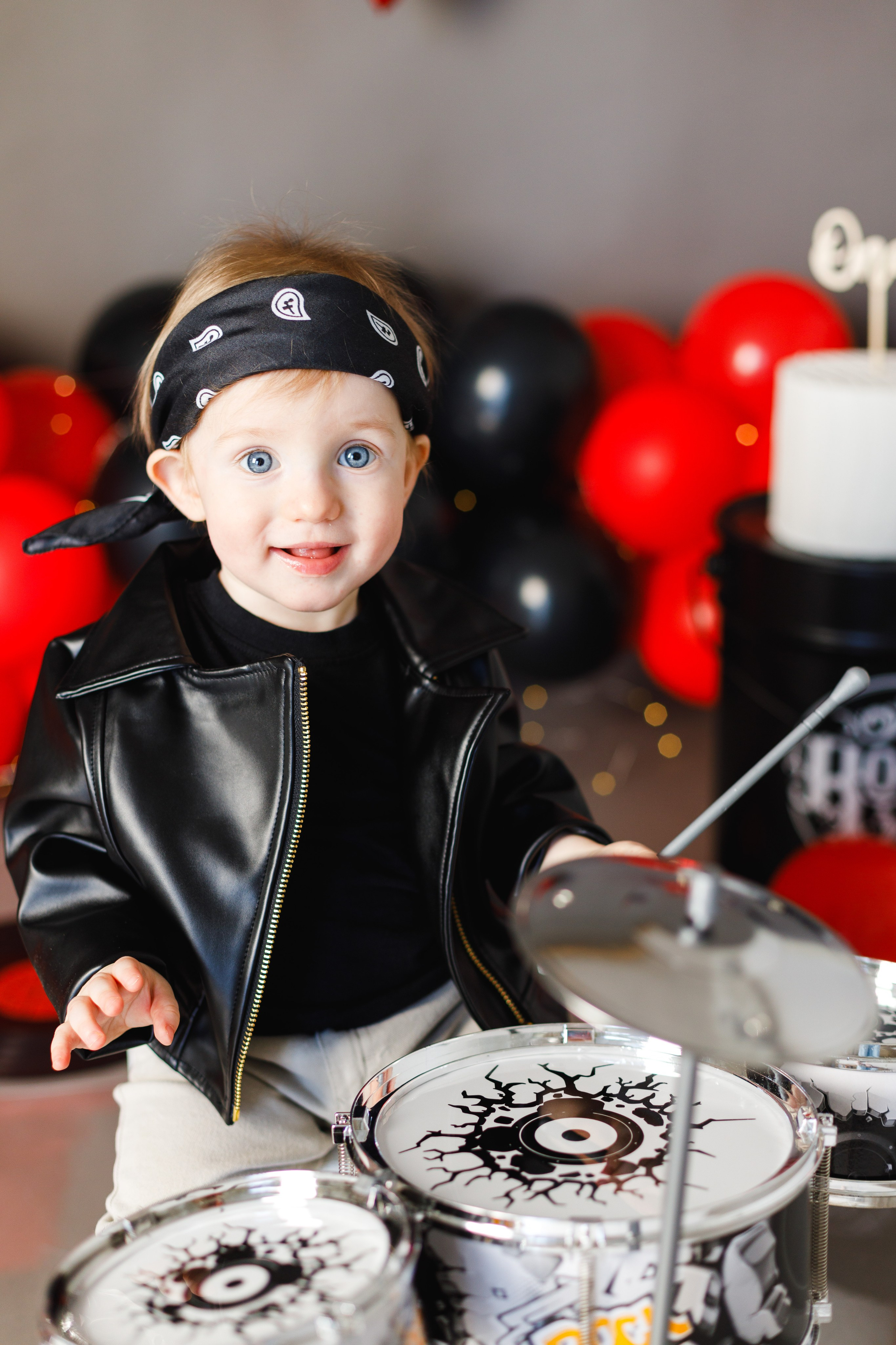 1 годик Антону. Крушение торта. Детский и семейный фотограф в Краснодаре Альбина Морозова