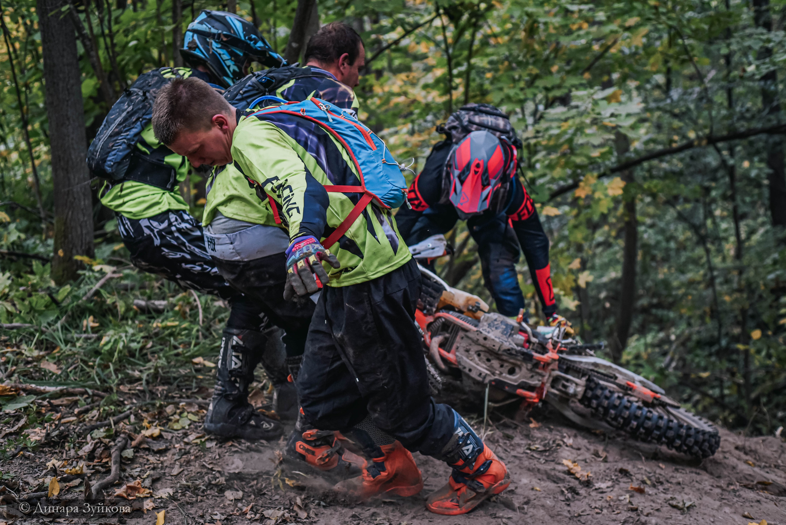 Кукушкин овраг-осенний путь назад. Мотофотограф в Нижнем Новгороде Динара Зуйкова