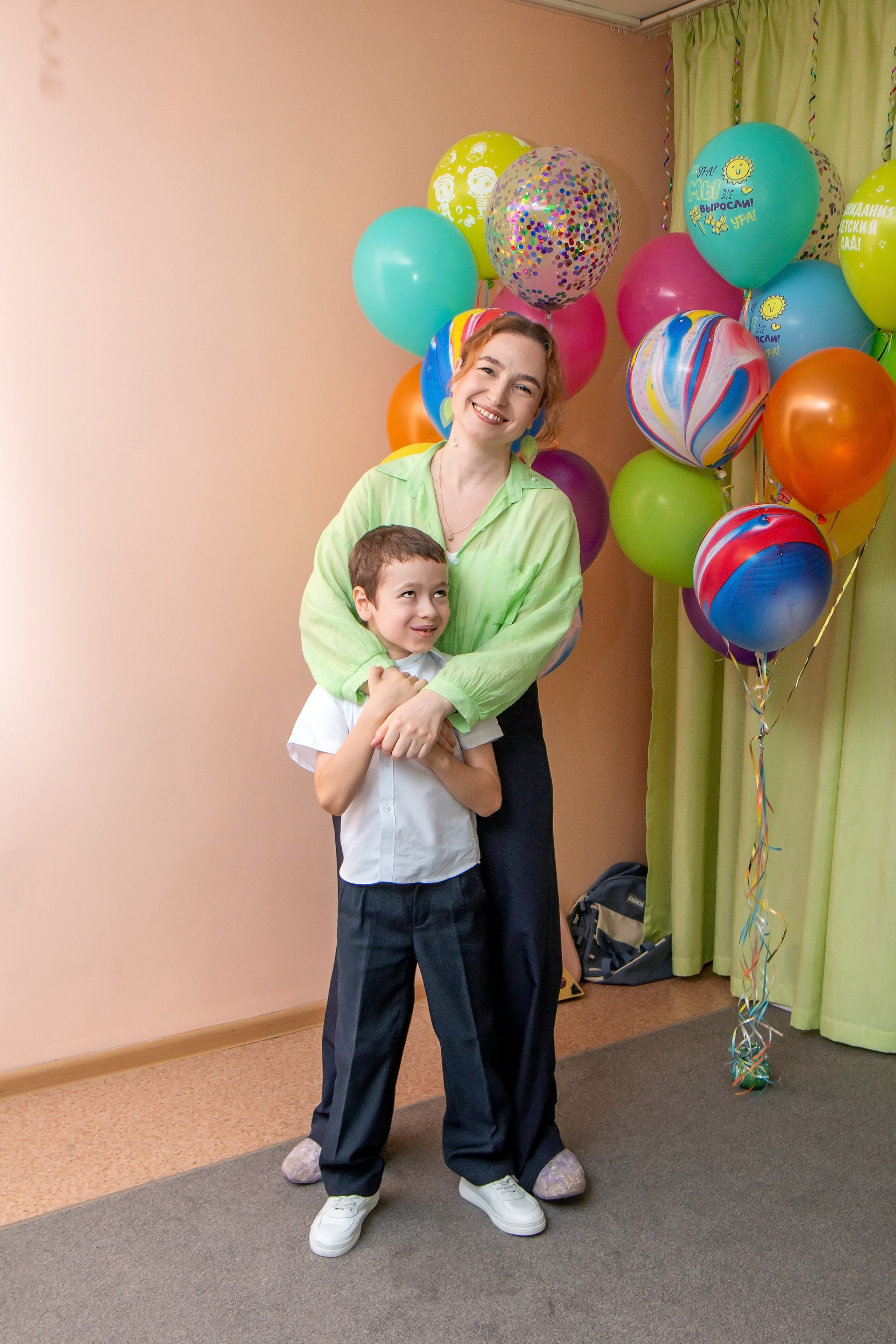 Выпускной вечер в ДС «Подснежник». Фотограф в Шелехове, лучшие выпускные альбомы в Шелехове