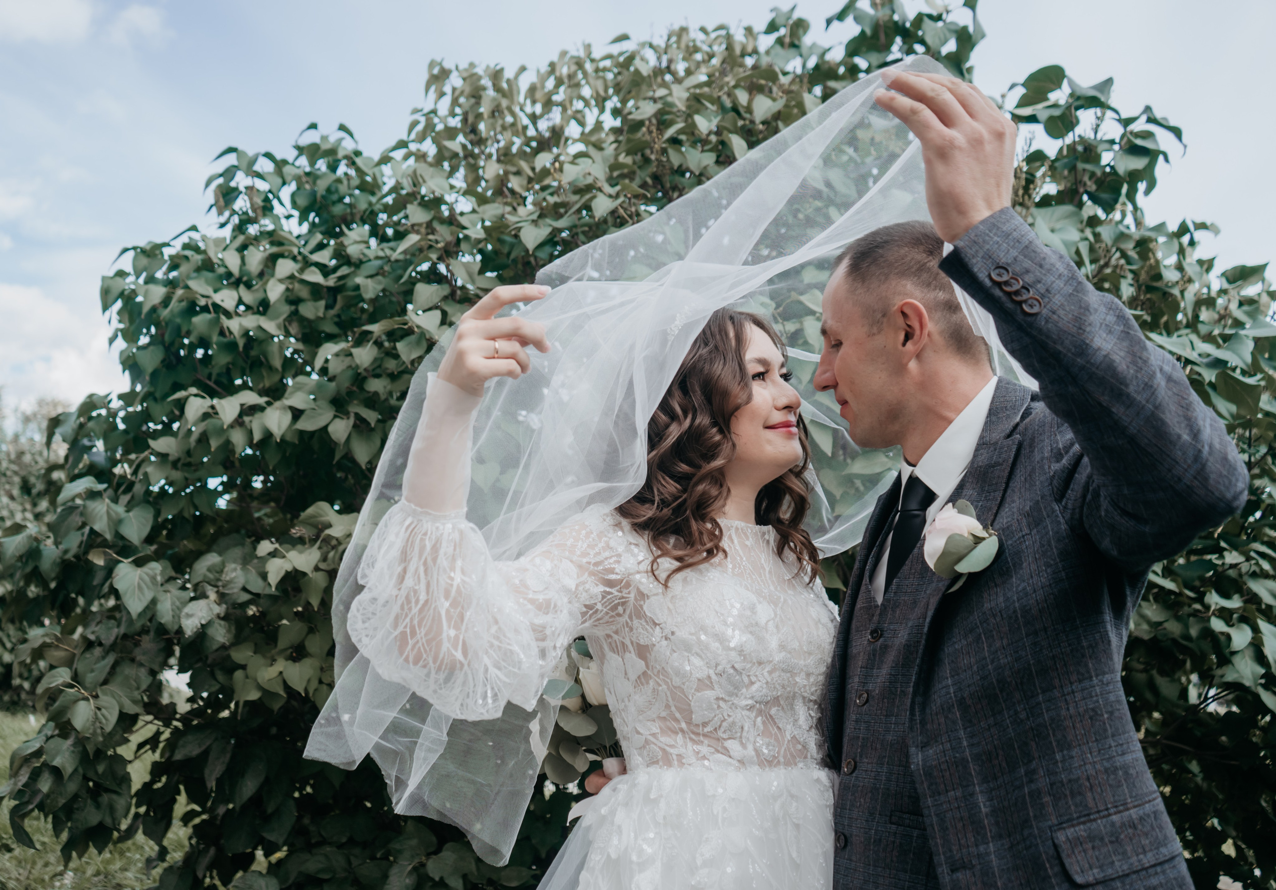 Свадебный фотографии с прогулки в окрестностях Улан-Удэ. Фотограф в Улан-Удэ. Свадебный фотограф в Улан-Удэ