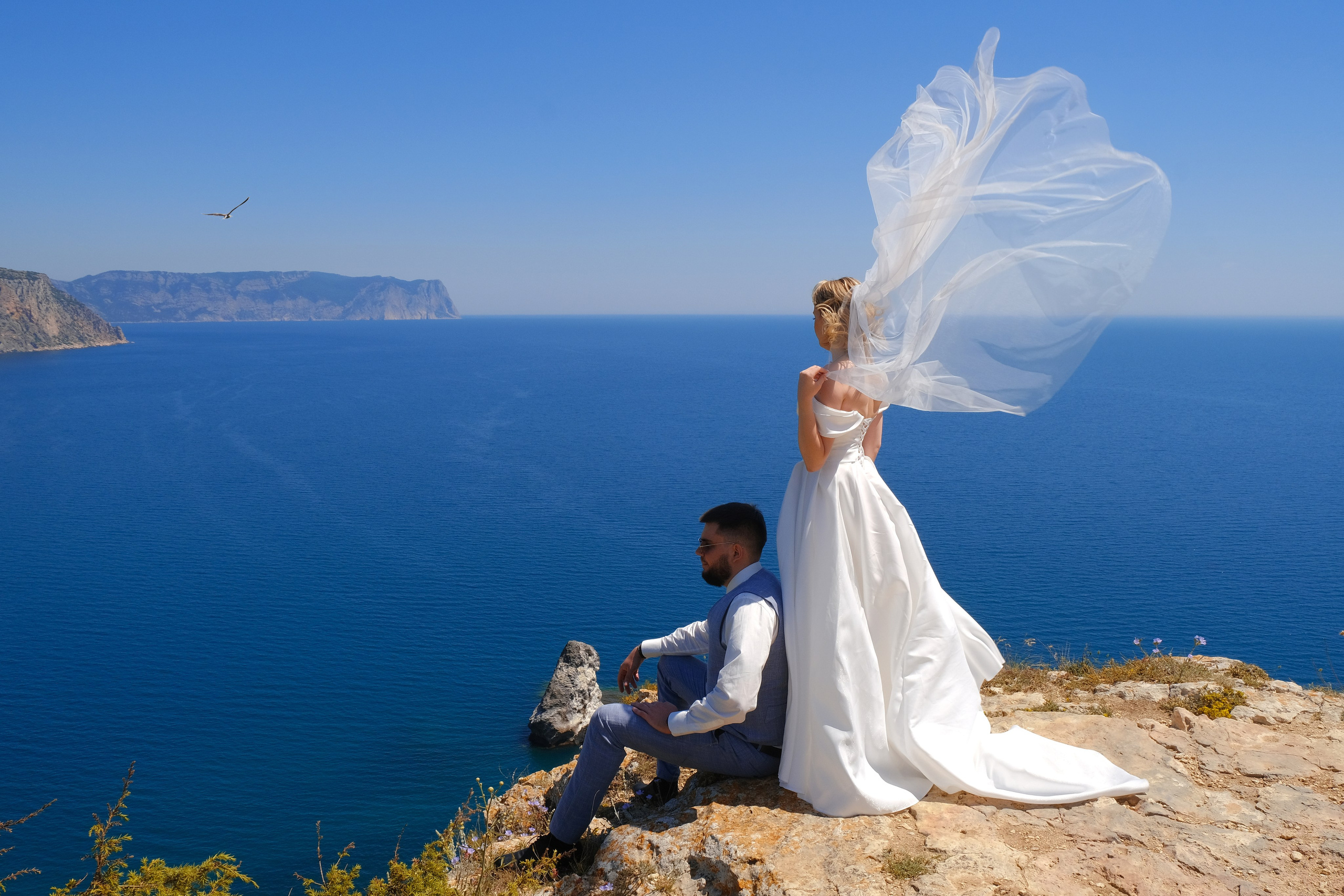 Зачем разделять свадебную фотосессию на 2 дня?. Профессиональная фотосъемка в Крыму. Натуральные эмоции и живые кадры. Забронируйте дату прямо сейчас!