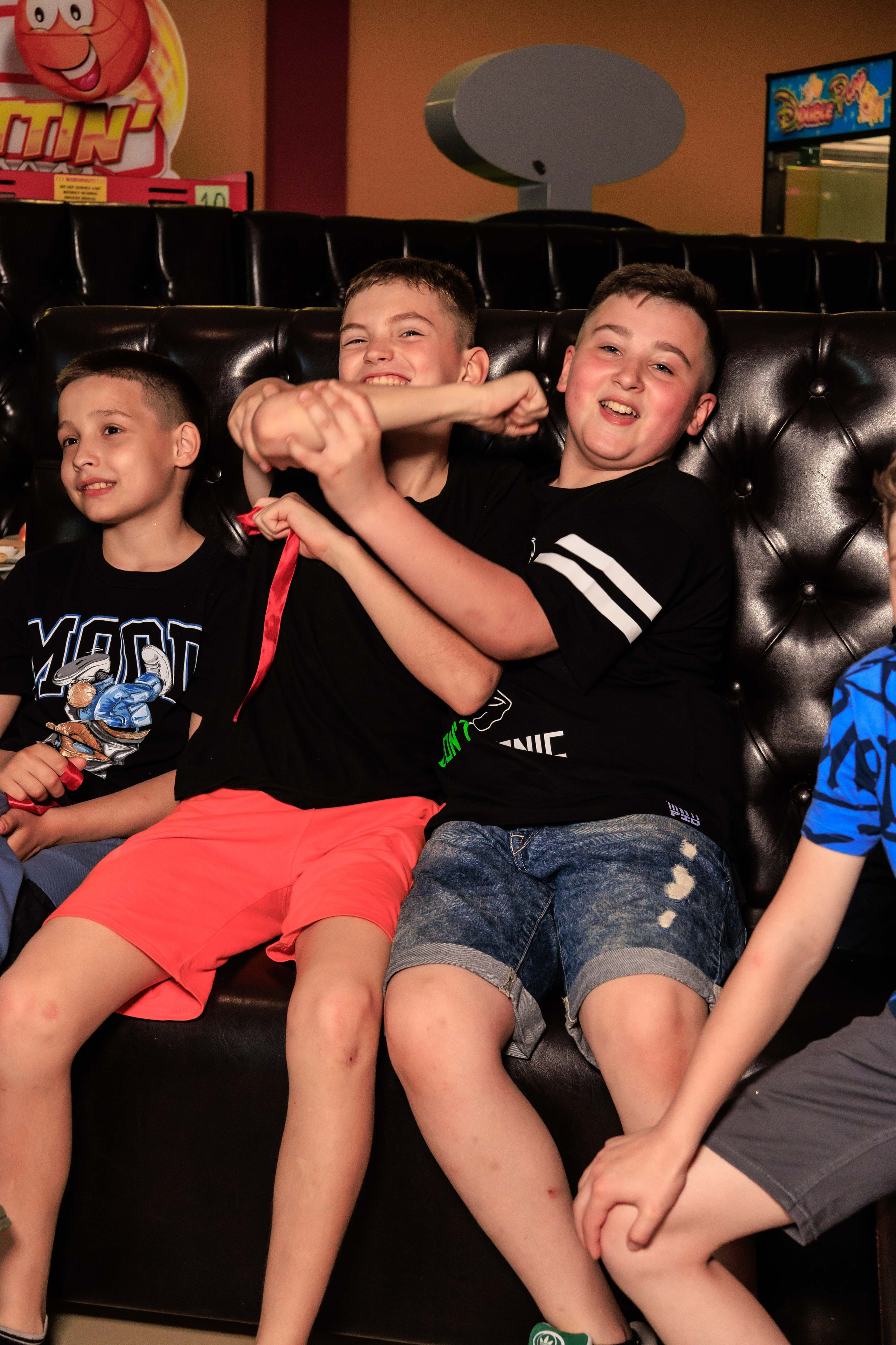 Выпускной 4 класс. Фотограф в Москве Дмитрий Емельянов