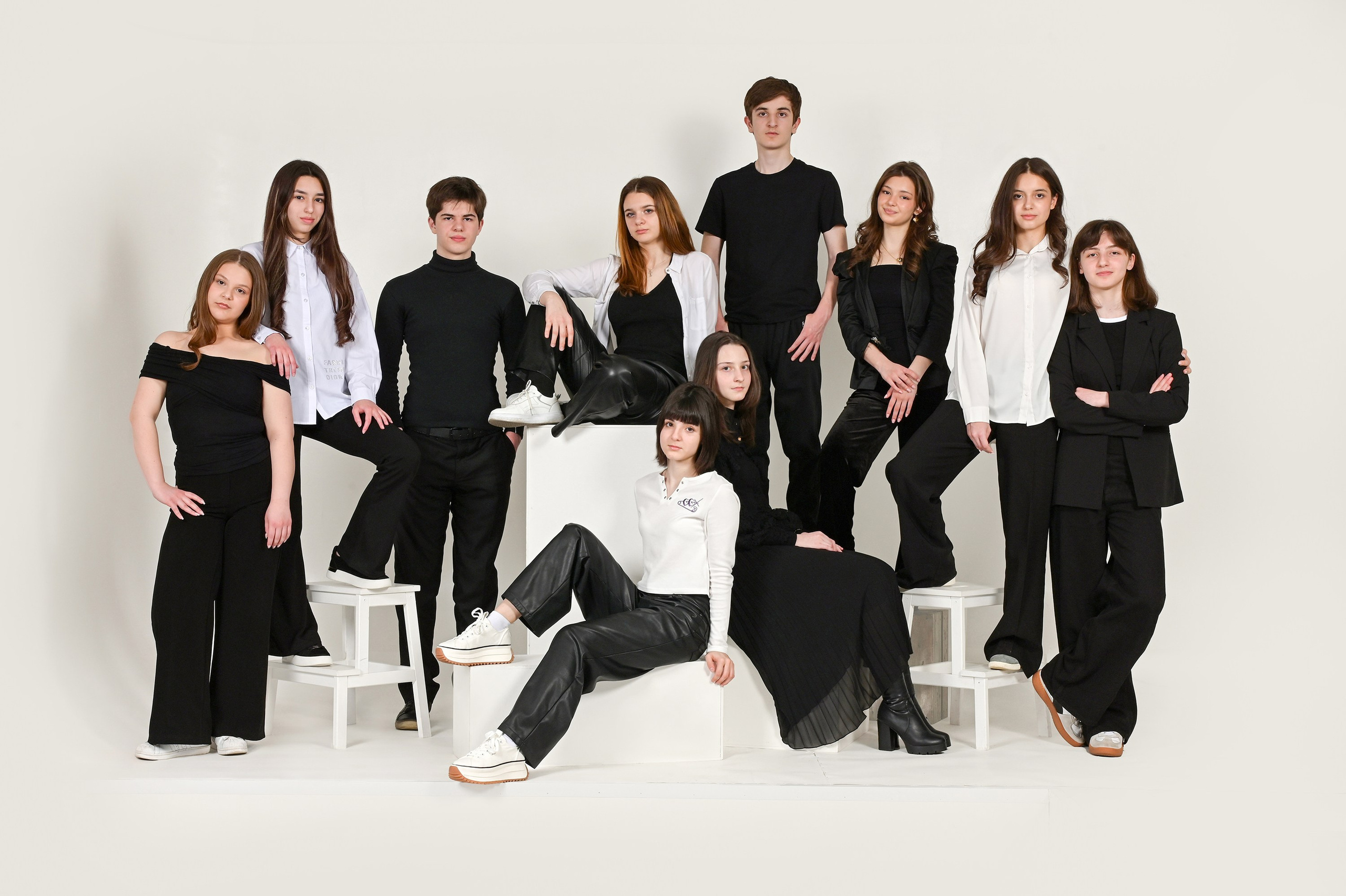 Галерея фотографий. Первая школьная фотостудия Zoom-Zoom в городе Владикавказ