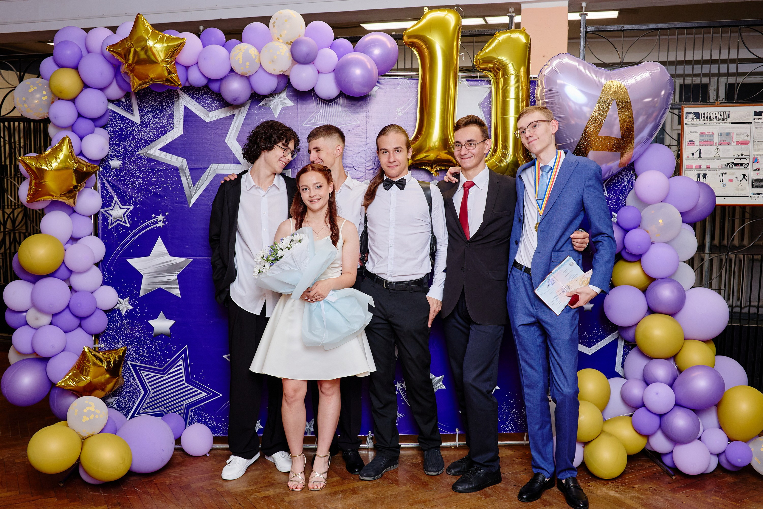 Выпускной 35 Сош. Фотограф Выпускные альбомы Таганрог Сергей Коробченко