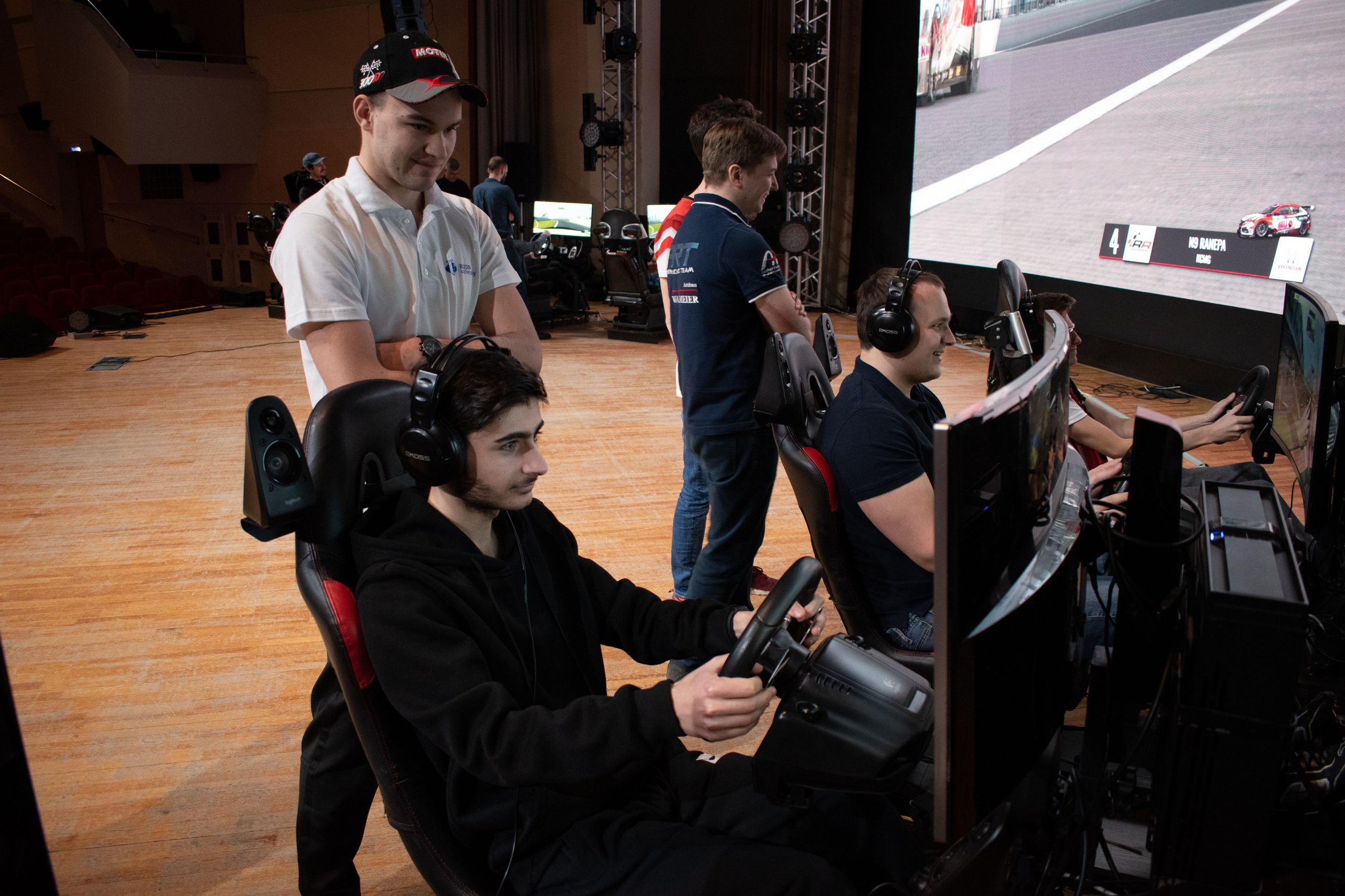 RaceRoom — Командный турнир среди ВУЗов города Москвы | 22.02.20. Репортажный фотограф Сыбер Мартти