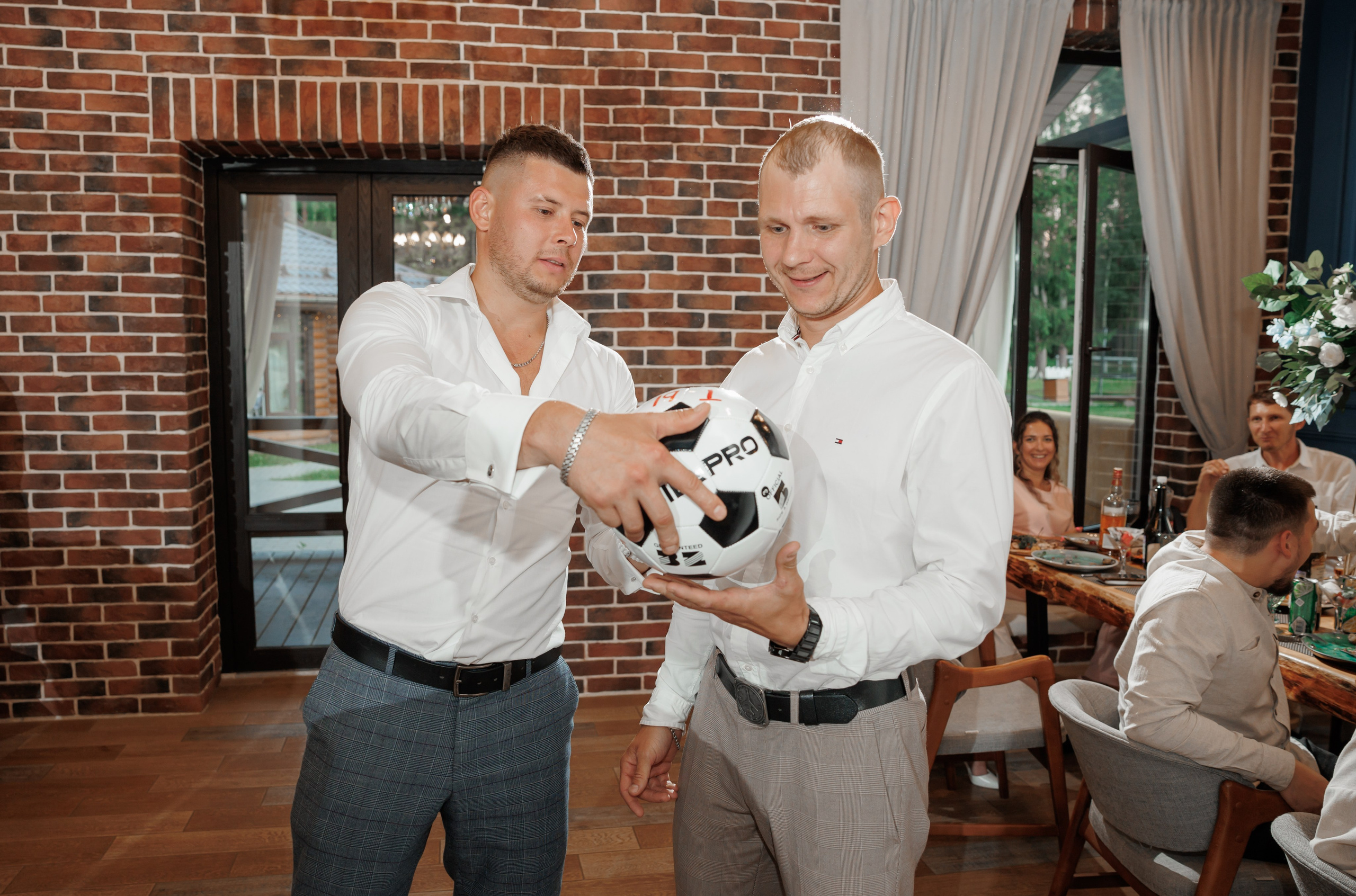 Полина и Дмитрий, загородный клуб «Барин», ЗАГС в г. Пушкино. Свадебный и репортажный фотограф (Москва, Королев и другие)