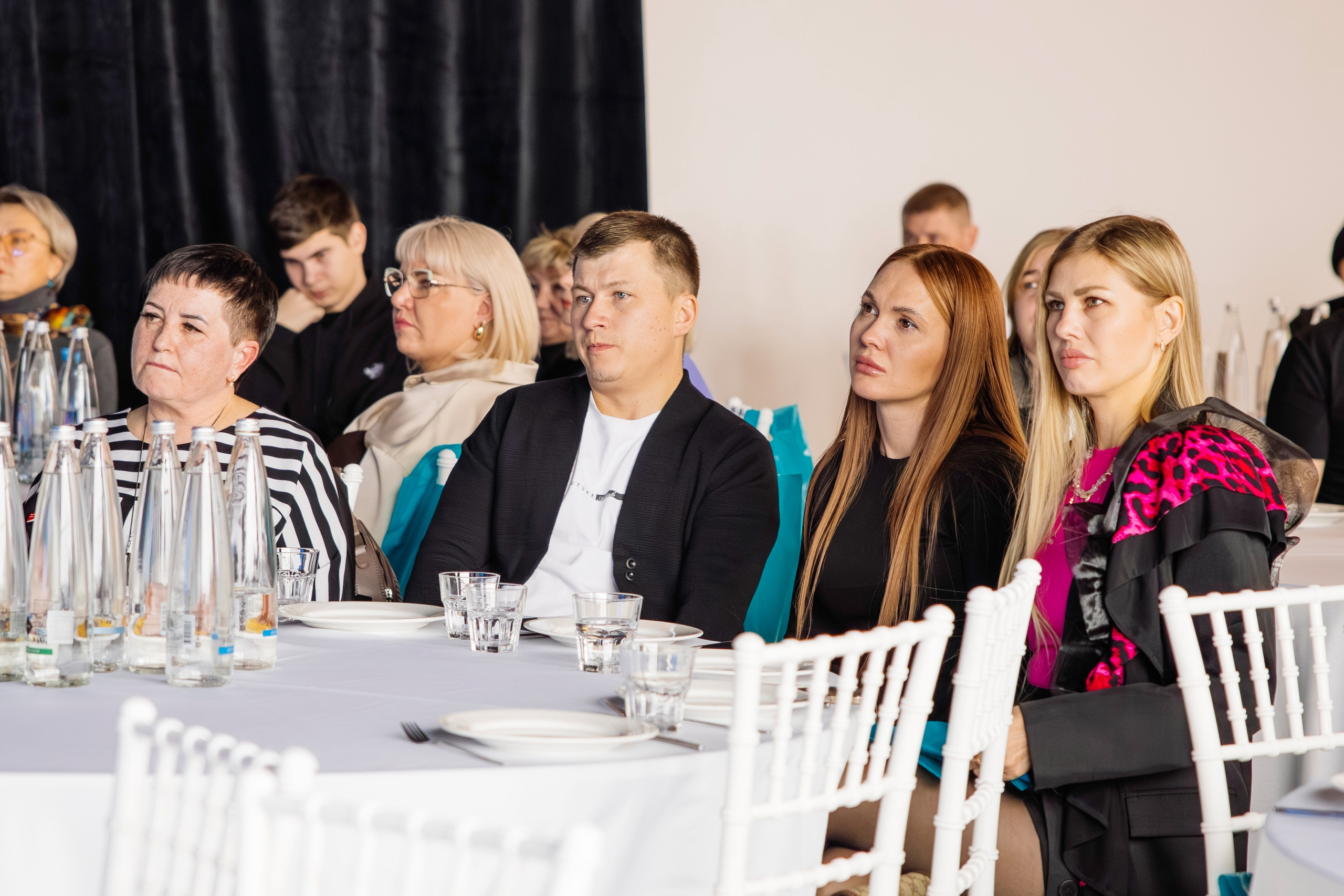 Империя Изобилия — выступления спикеров для предпринимателей. Свадебный фотограф в Иркутске Бобылев Никита