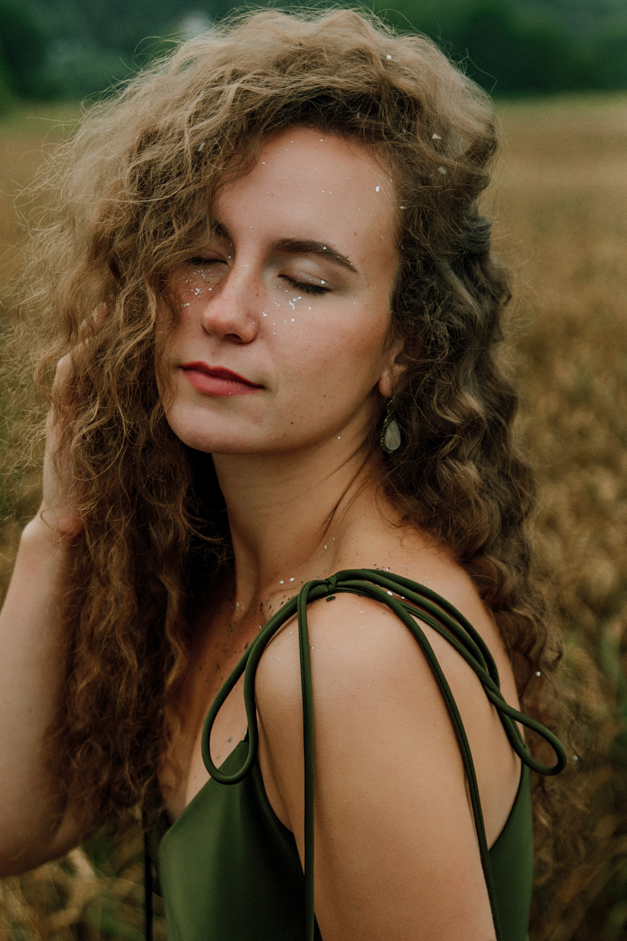 Настя & Оля & Настя. Свадебный и индивидуальный фотограф в Суворове Клюева Мария