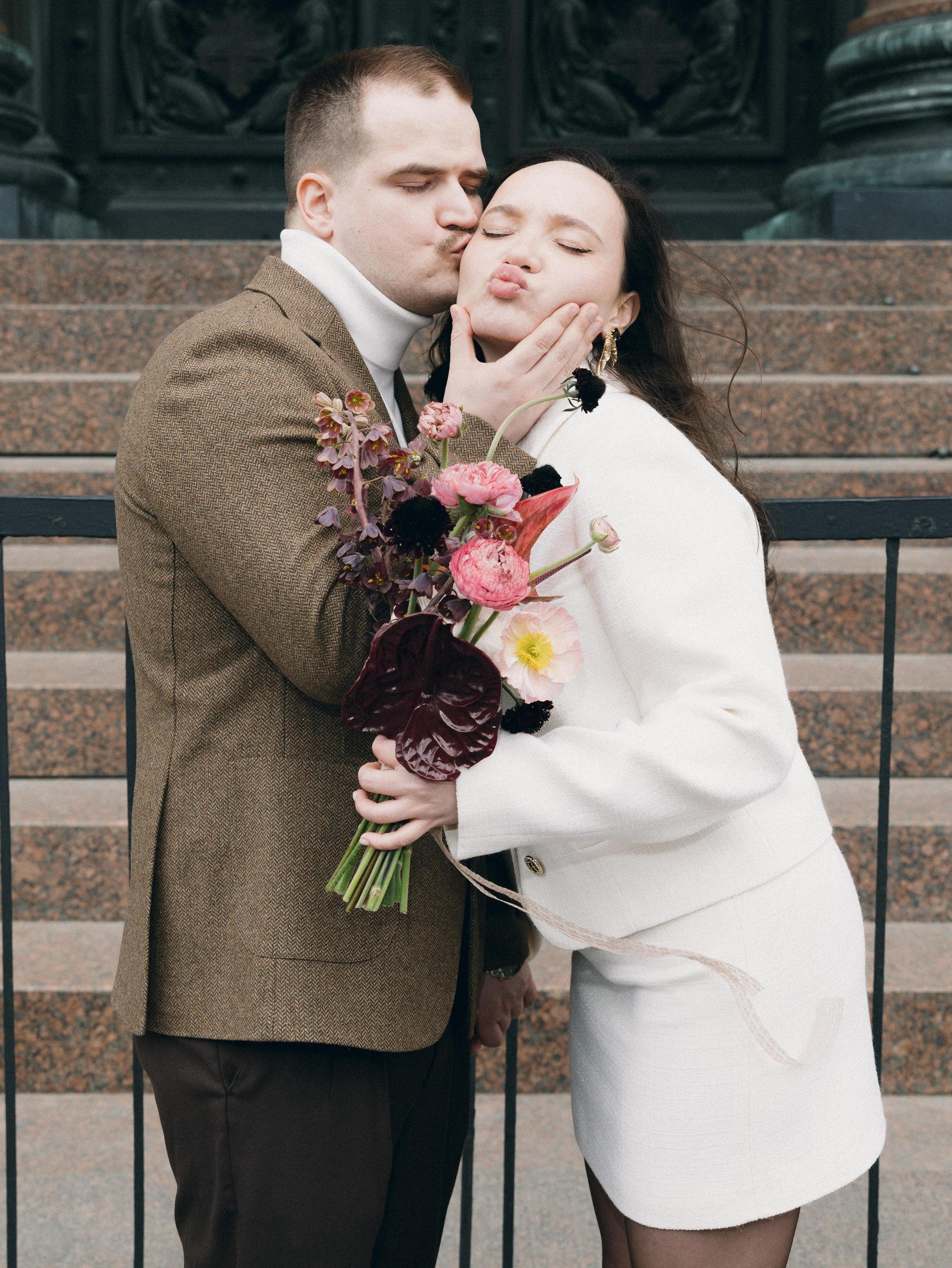 Петербург держал за руку, а любовь — за сердце. Свадебный фотограф Москва Ирина Писарева