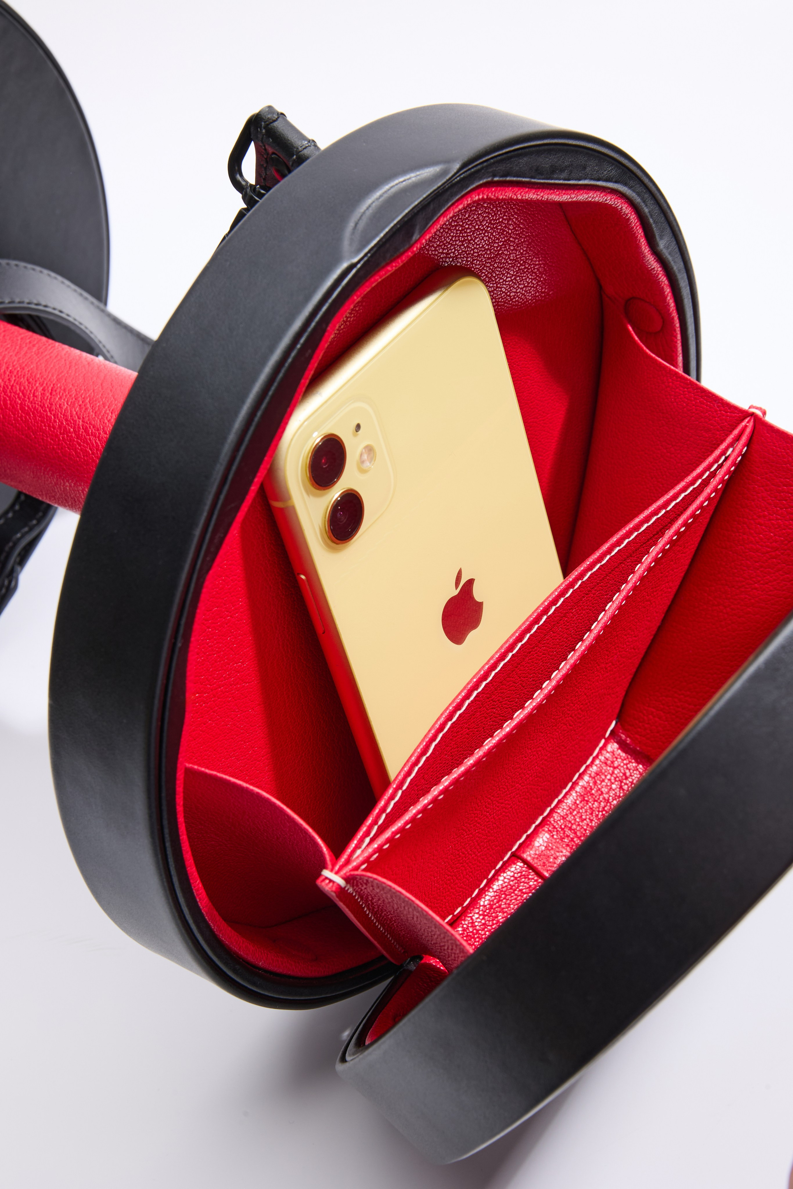 Сумка DUMBBELL BAG. Частный мастер — дизайнер по созданию аксессуаров из кожи Олег Шарыгин