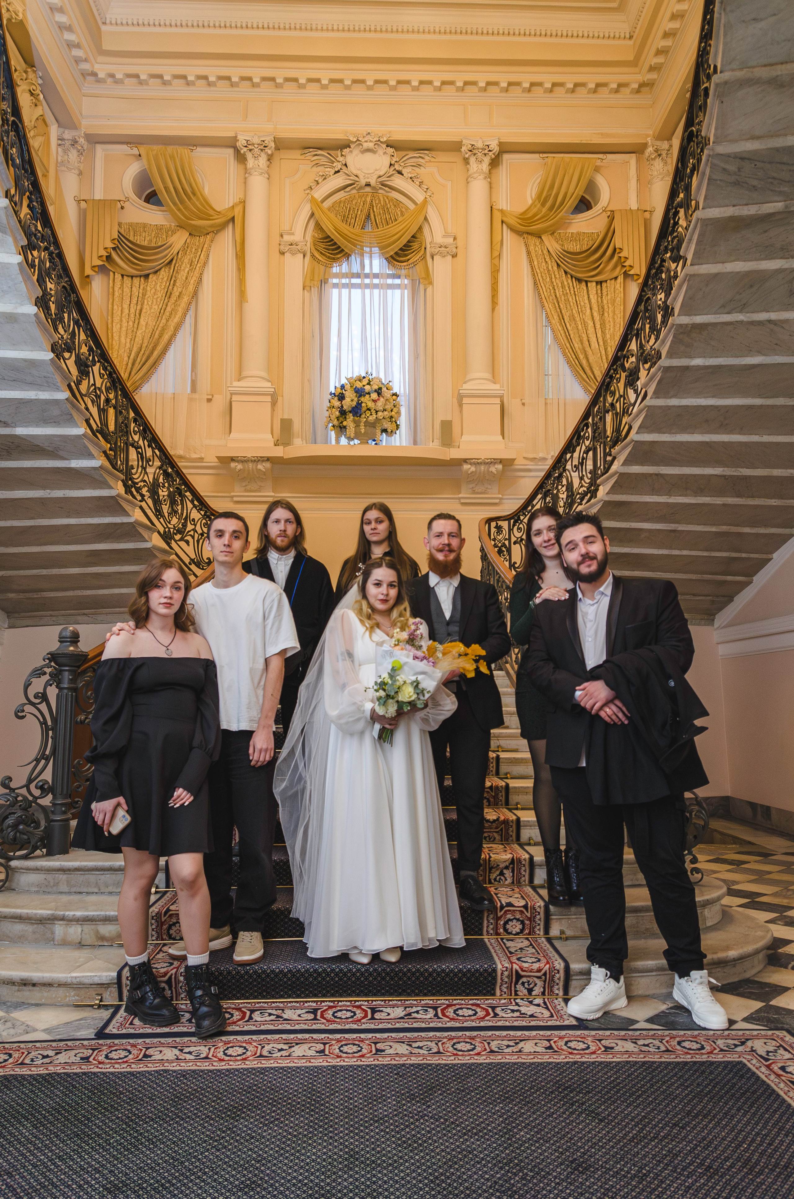 Репортажка в ЗАГСе росписи молодожёнов. Портретный и репортажный фотограф в Санкт-Петербурге