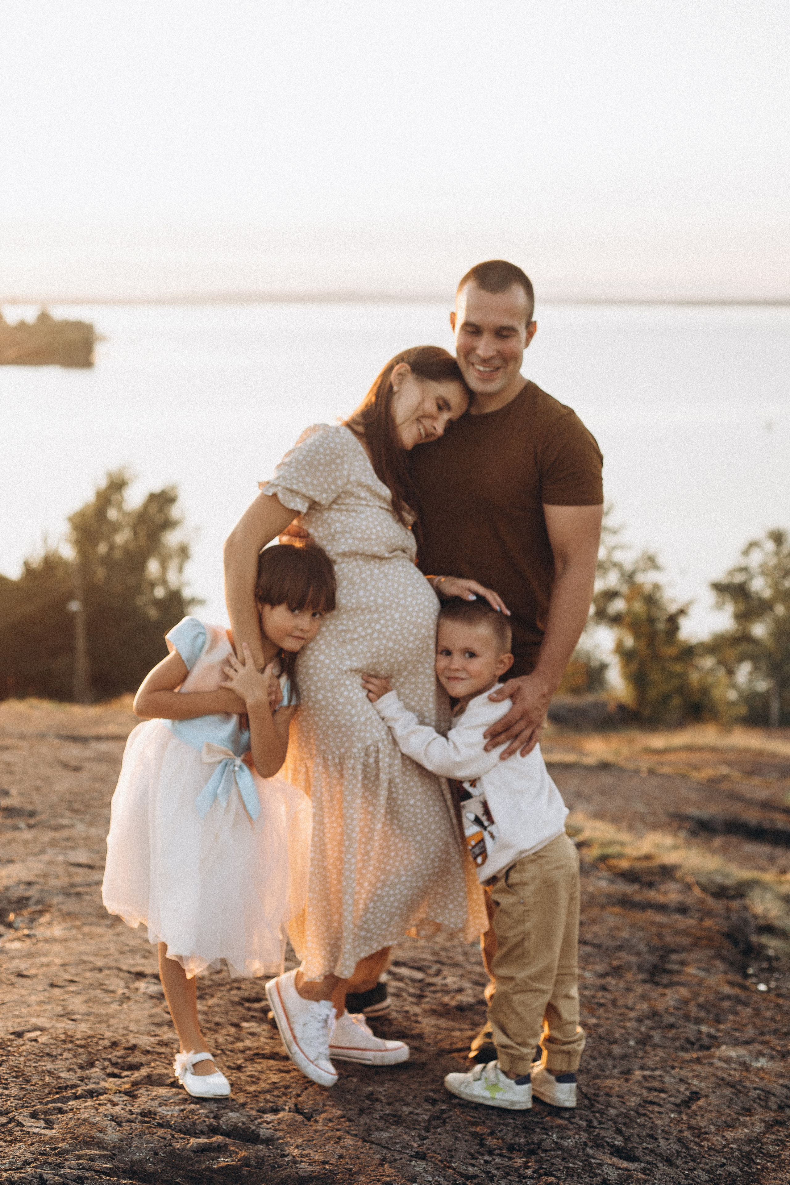 Люба и Антон с малышами. Снимаю истории про вас. Фотограф Наталья Кац