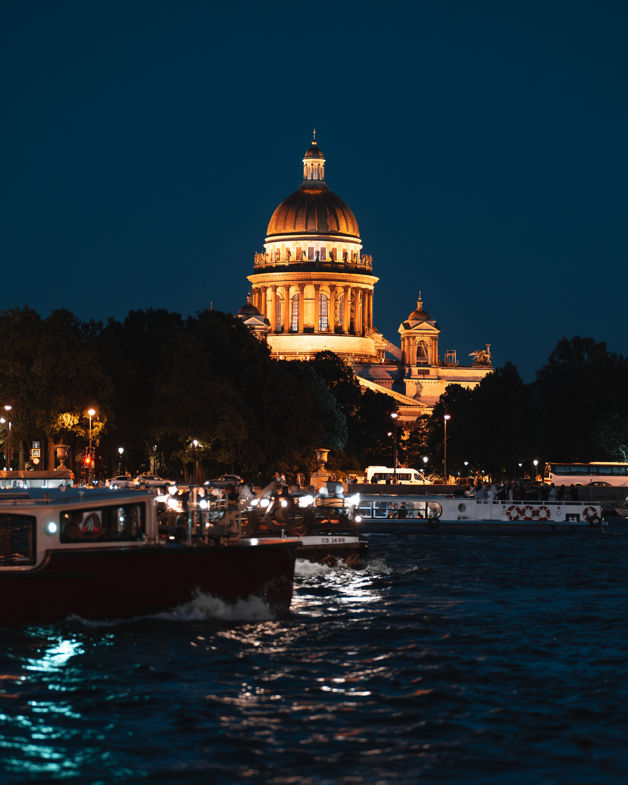 Городской пейзаж | Стрит. Репортажный фотограф Красноярск Алекс Чампакхам