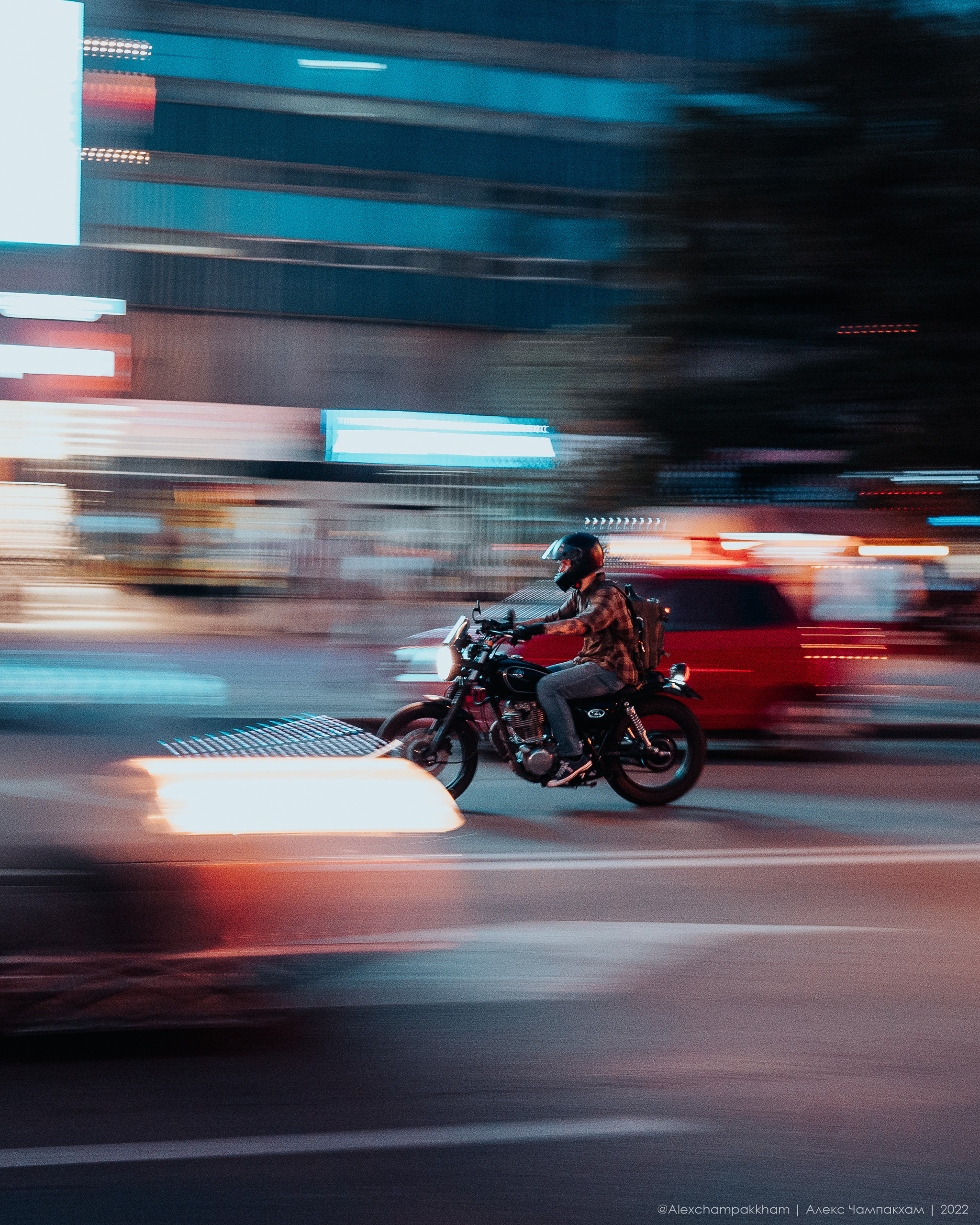 Городской пейзаж | Стрит. Репортажный фотограф Красноярск Алекс Чампакхам