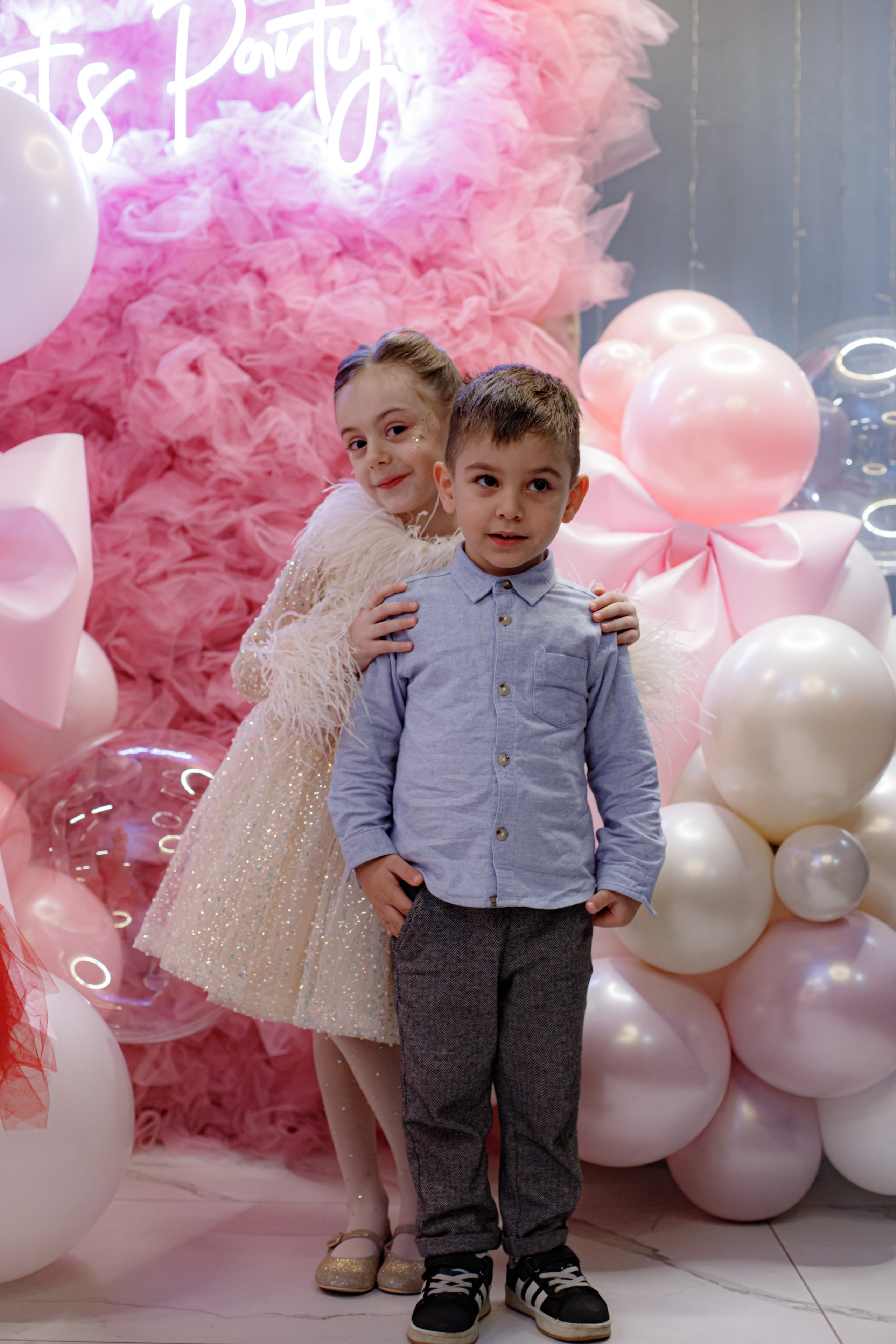 ASIA'S BIRTHDAY PARTY. Photokarish