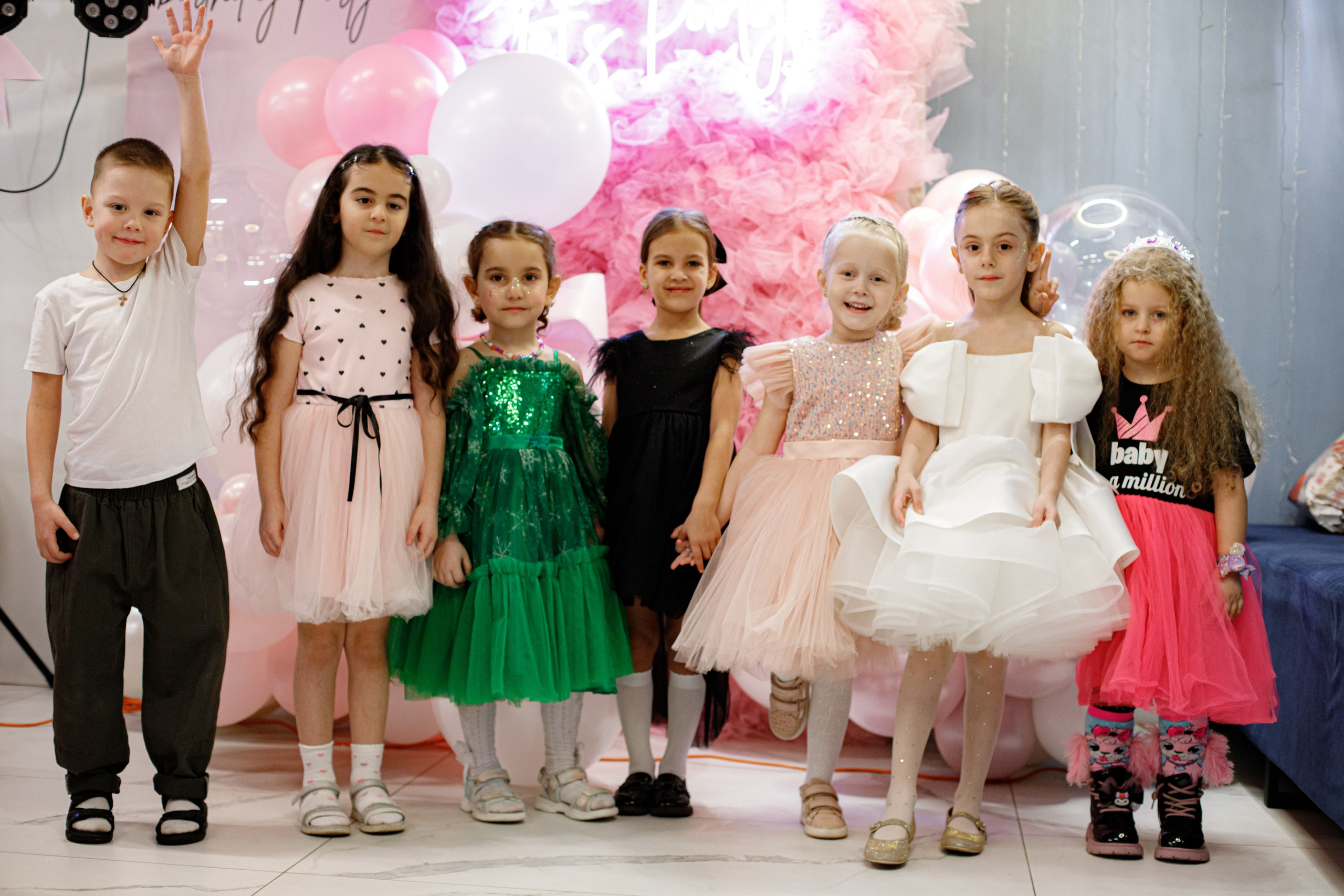 ASIA'S BIRTHDAY PARTY. Photokarish