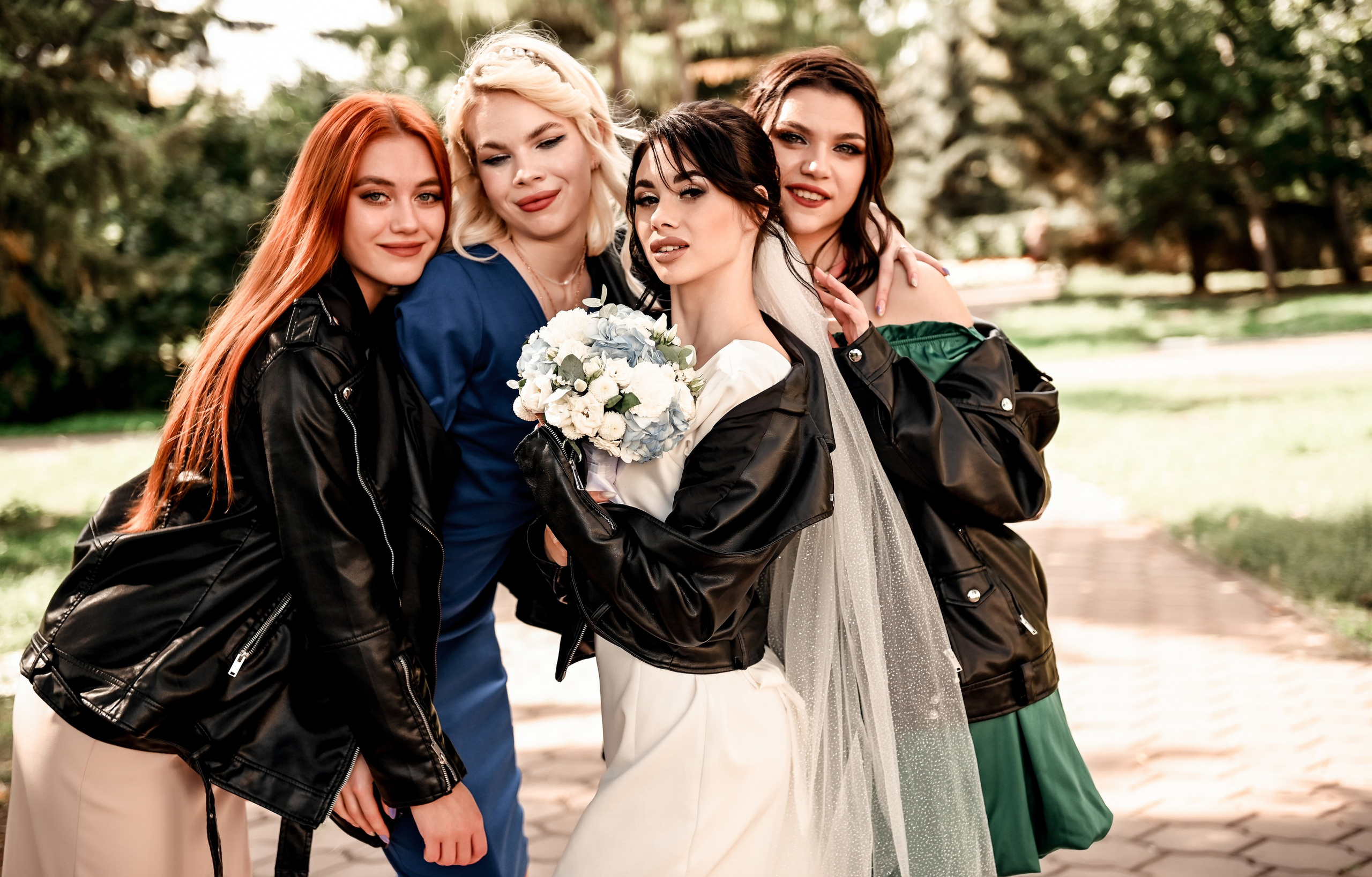 Небольшая часть фото со свадебной съемки Алексея и Даши. Свадебный, семейный, детский, контент фотограф в Омске Максим Ильин