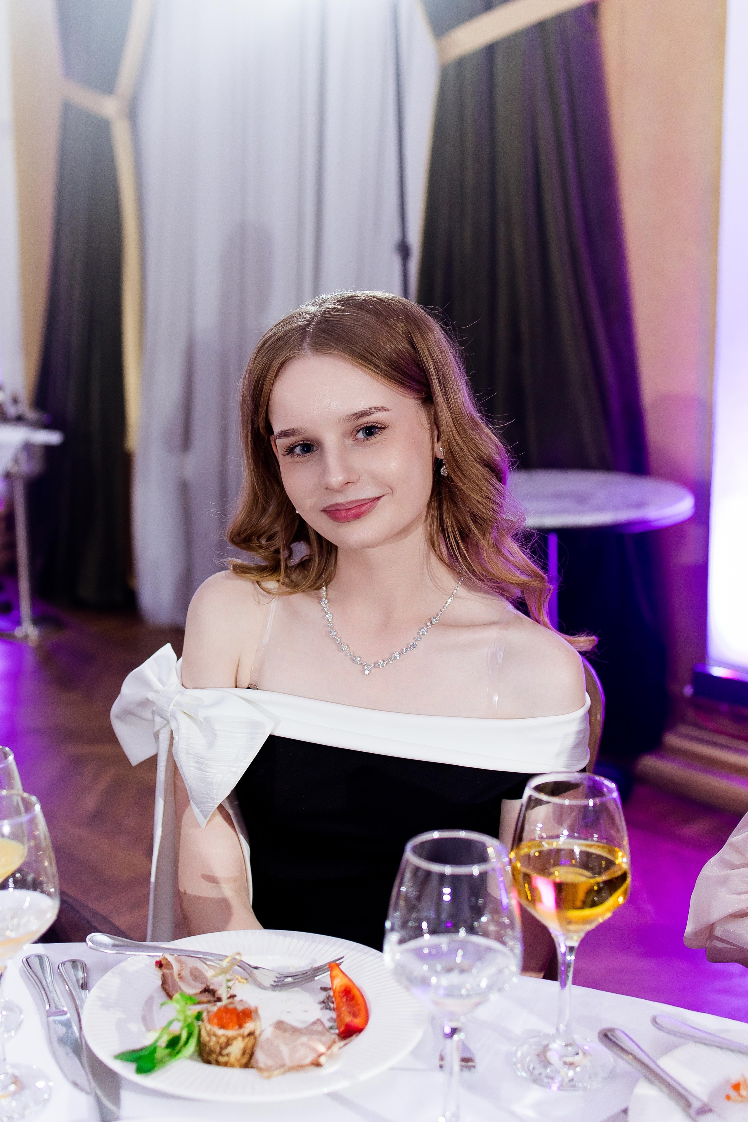 Выпускные 9-11 классы. Свадебный и семейный фотограф Яна Стражева. Волгоград, Москва