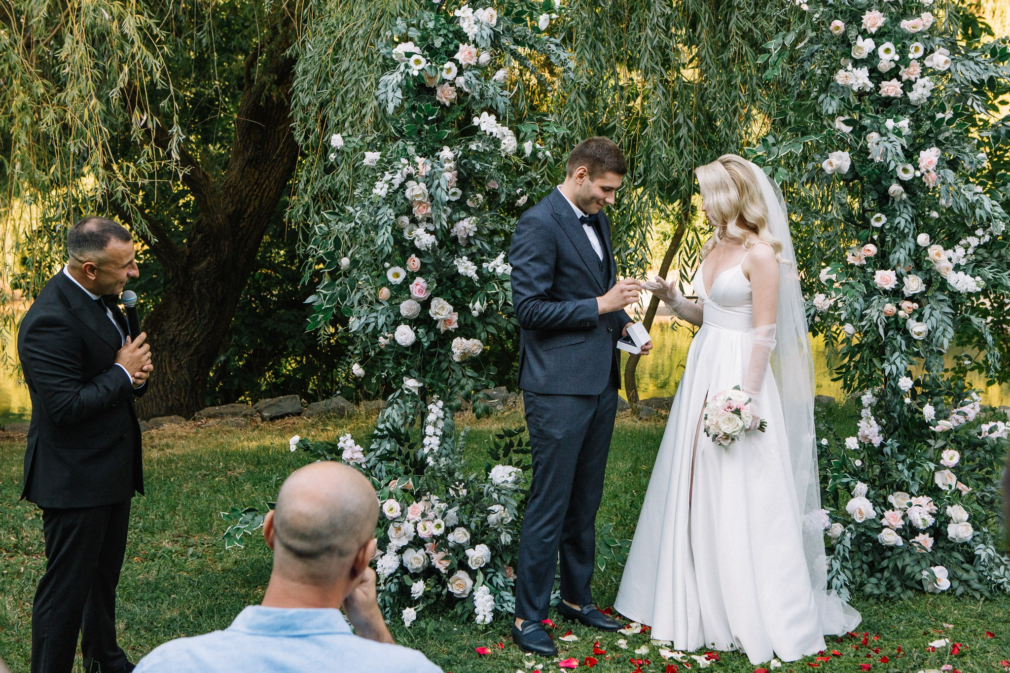 Любовь в ландшафтах: свадебная фотосессия на природе. Семейный и свадебный фотограф Ростове-на-Дону