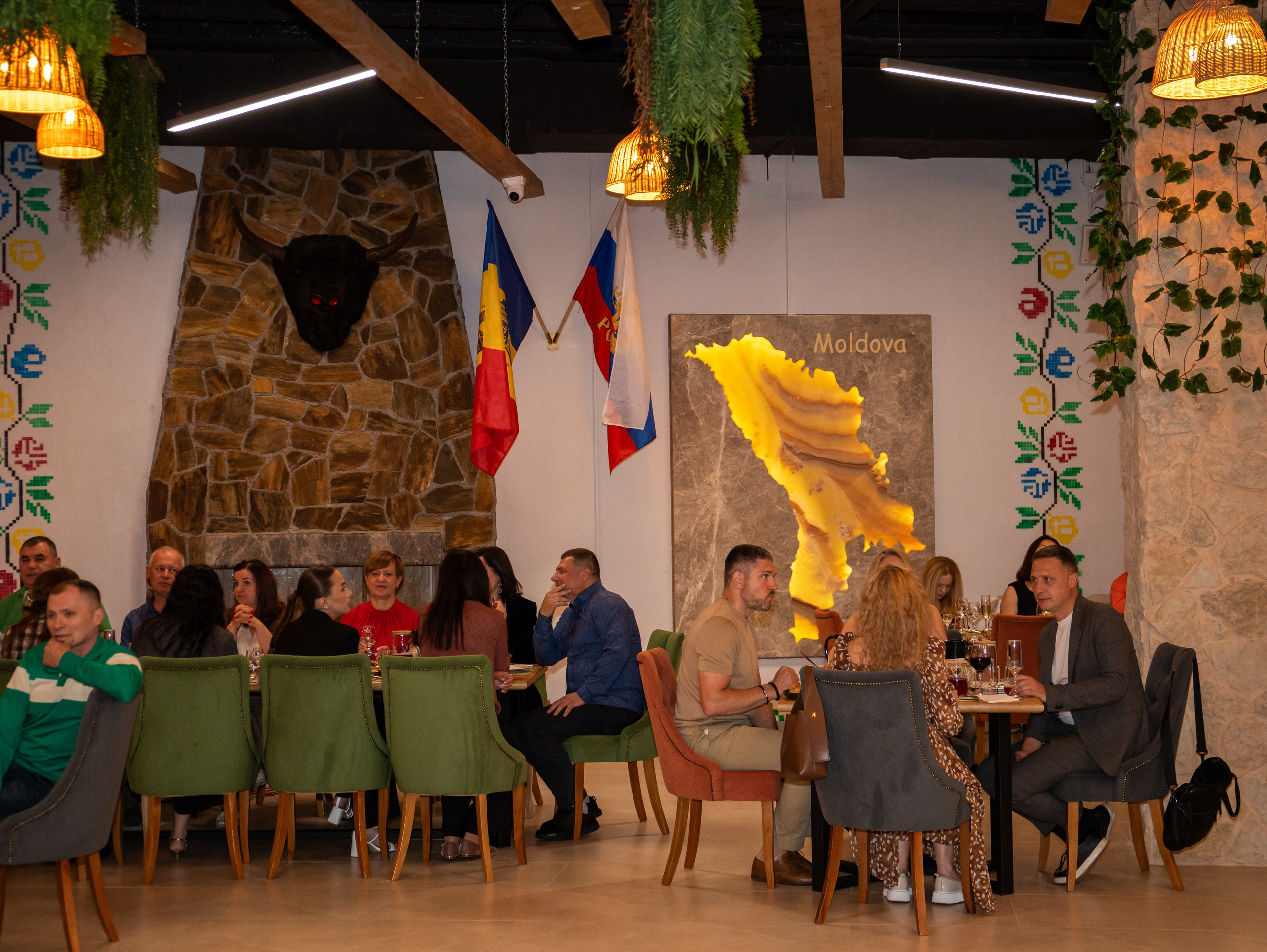 Открытие молдавского ресторана. Свадебный и семейный фотограф в Москве Мила Широких