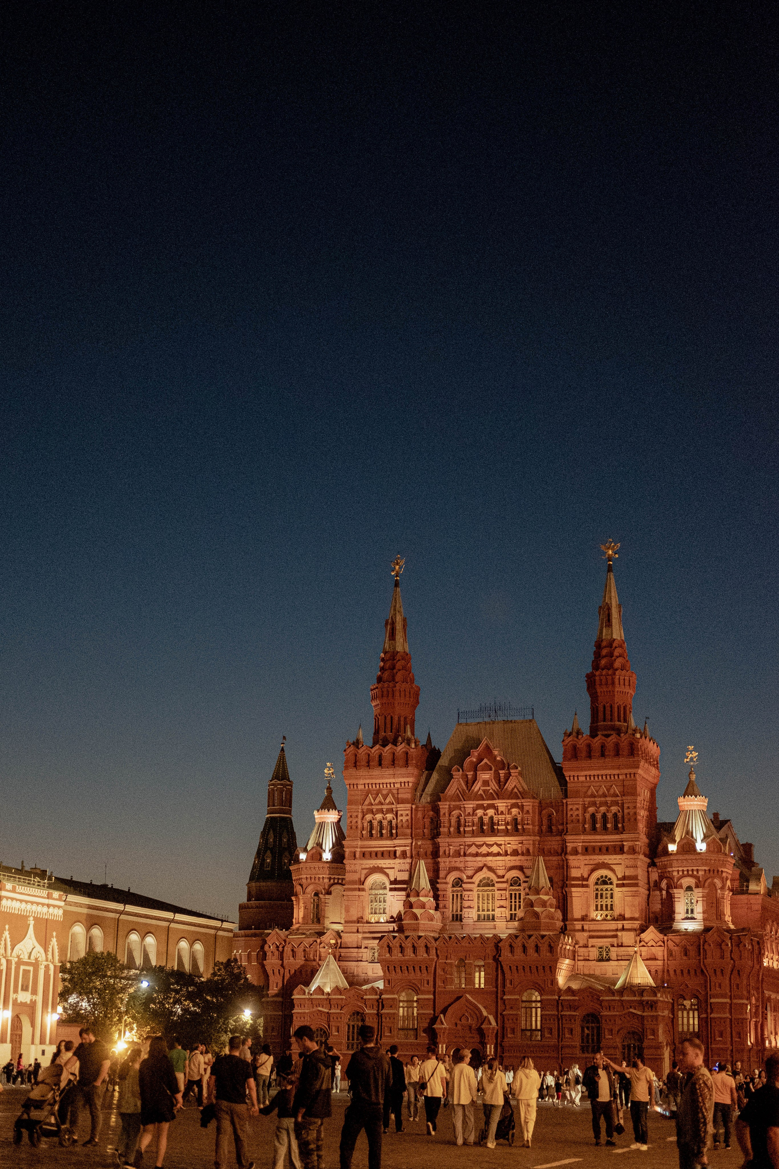 Москва 2024. Свадебный и семейный фотограф в Новосибирске, Санкт-Петербурге, Москве