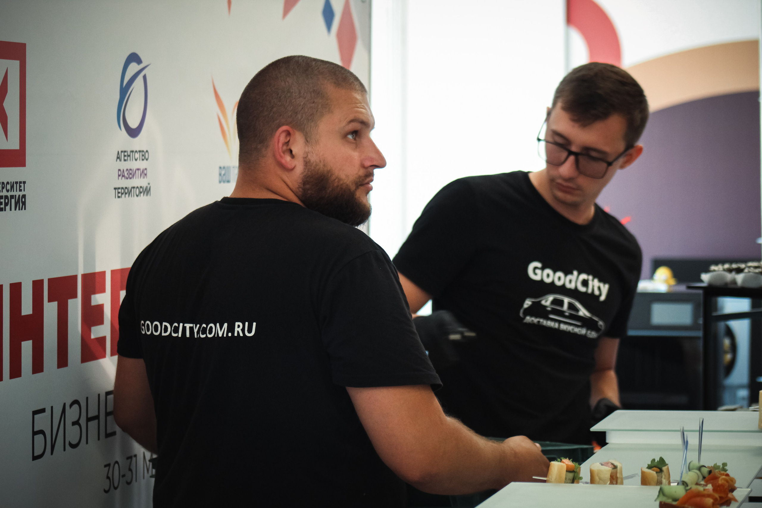 Сбер. Бизнес-завтрак. Илья Чемис — Фотограф в Мариуполе