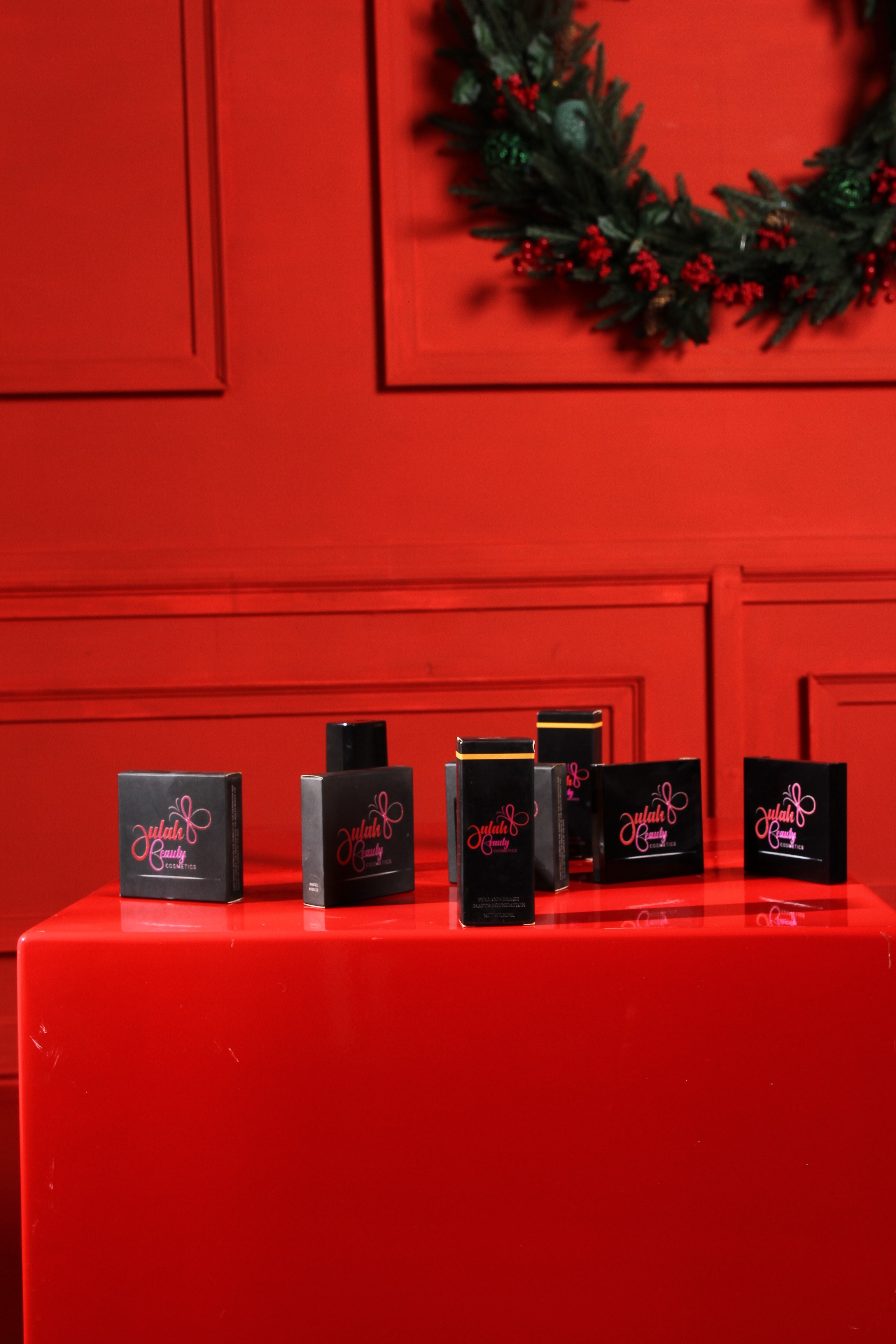 Djoula cosmetic. Mr RE Photography