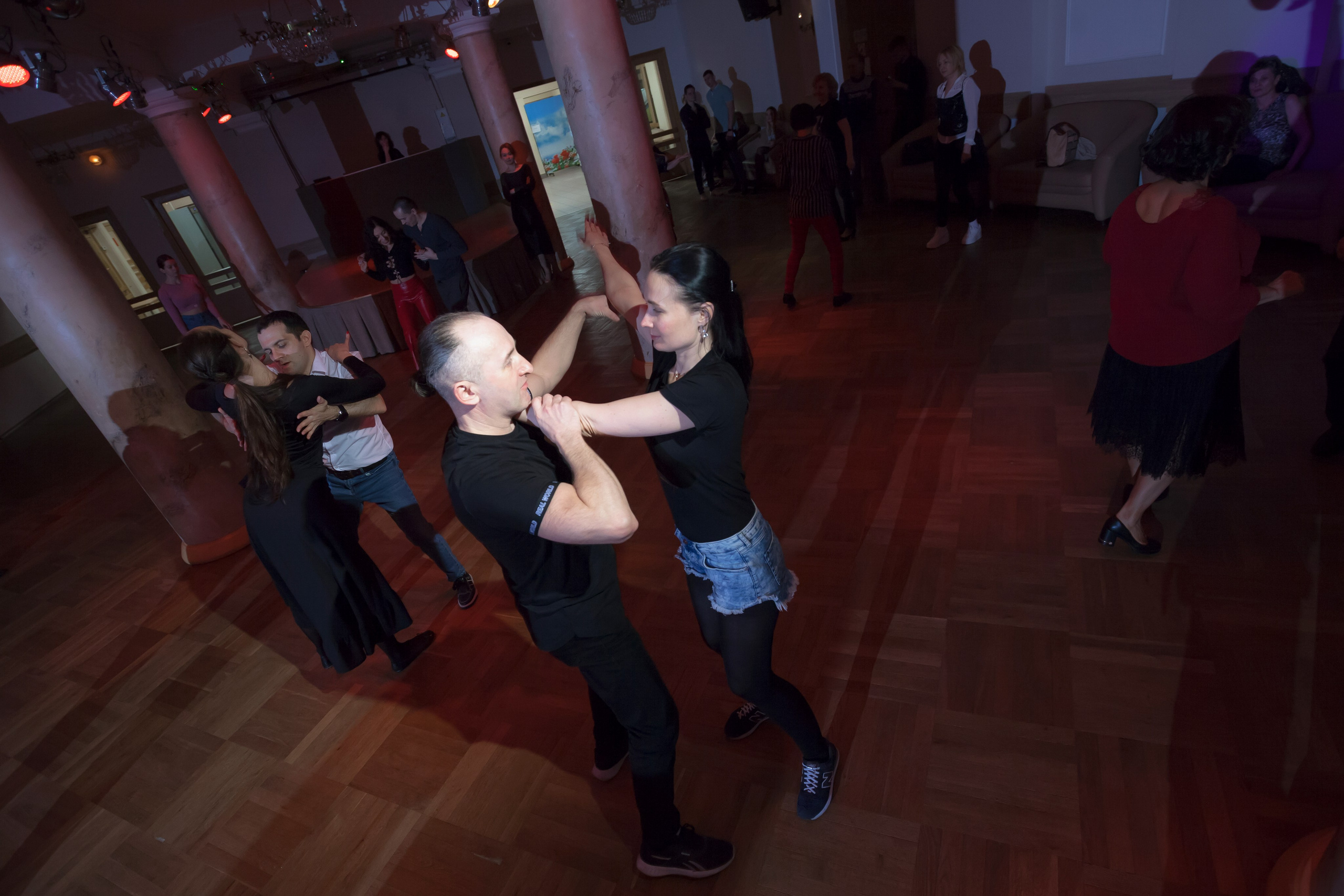 Вечер бачаты. Семейный и предметный фотограф Мария Львова Санкт-Петербург flitphoto