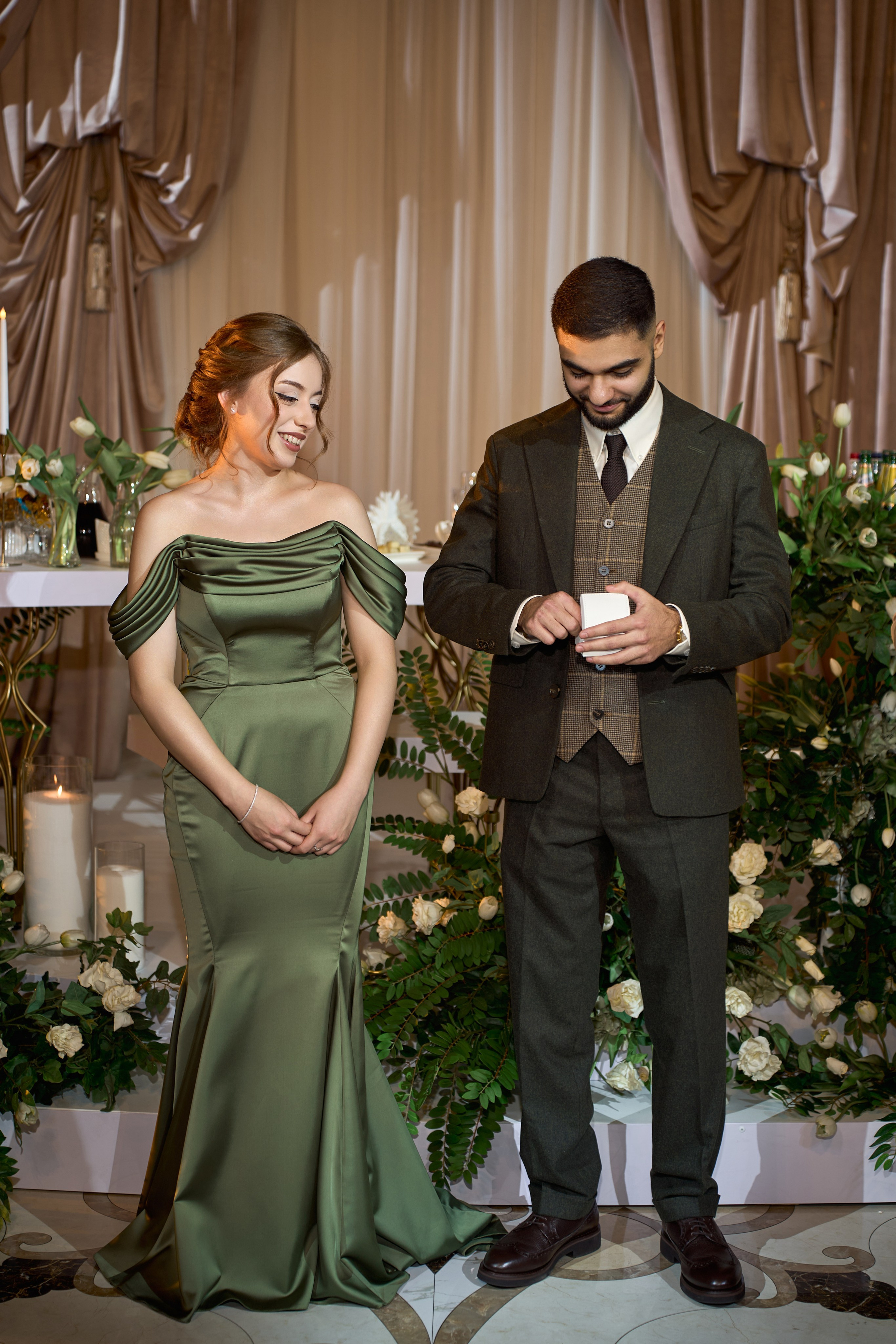 Красивое и чувственное сватовство Рафаэля & Алины в GOLDEN PALACE от ТВИНС СТУДИО. ТВИНС СТУДИО — лучшие свадебные фотографы и видеографы в Краснодаре