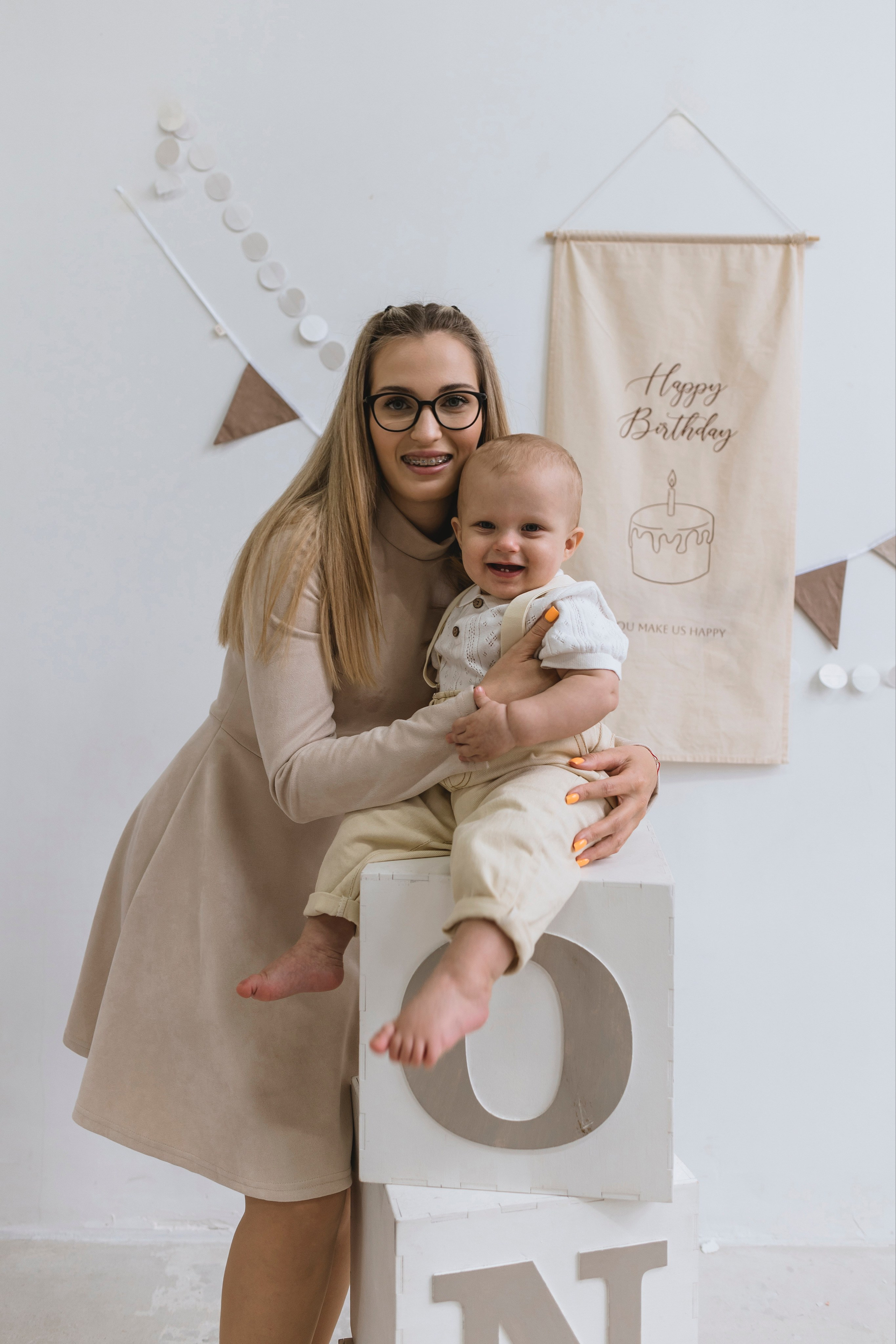 Марку годик. Женский и предметный фотограф