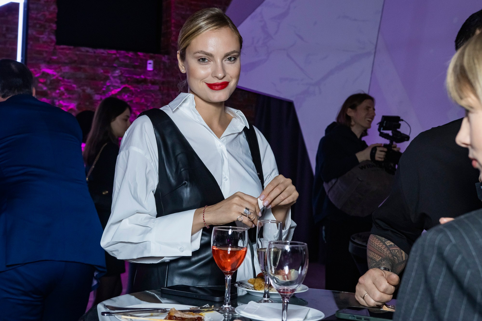 Репортаж. Ксения Фрик — фотограф: бэкстейдж тв-шоу, портреты, репортаж | Москва