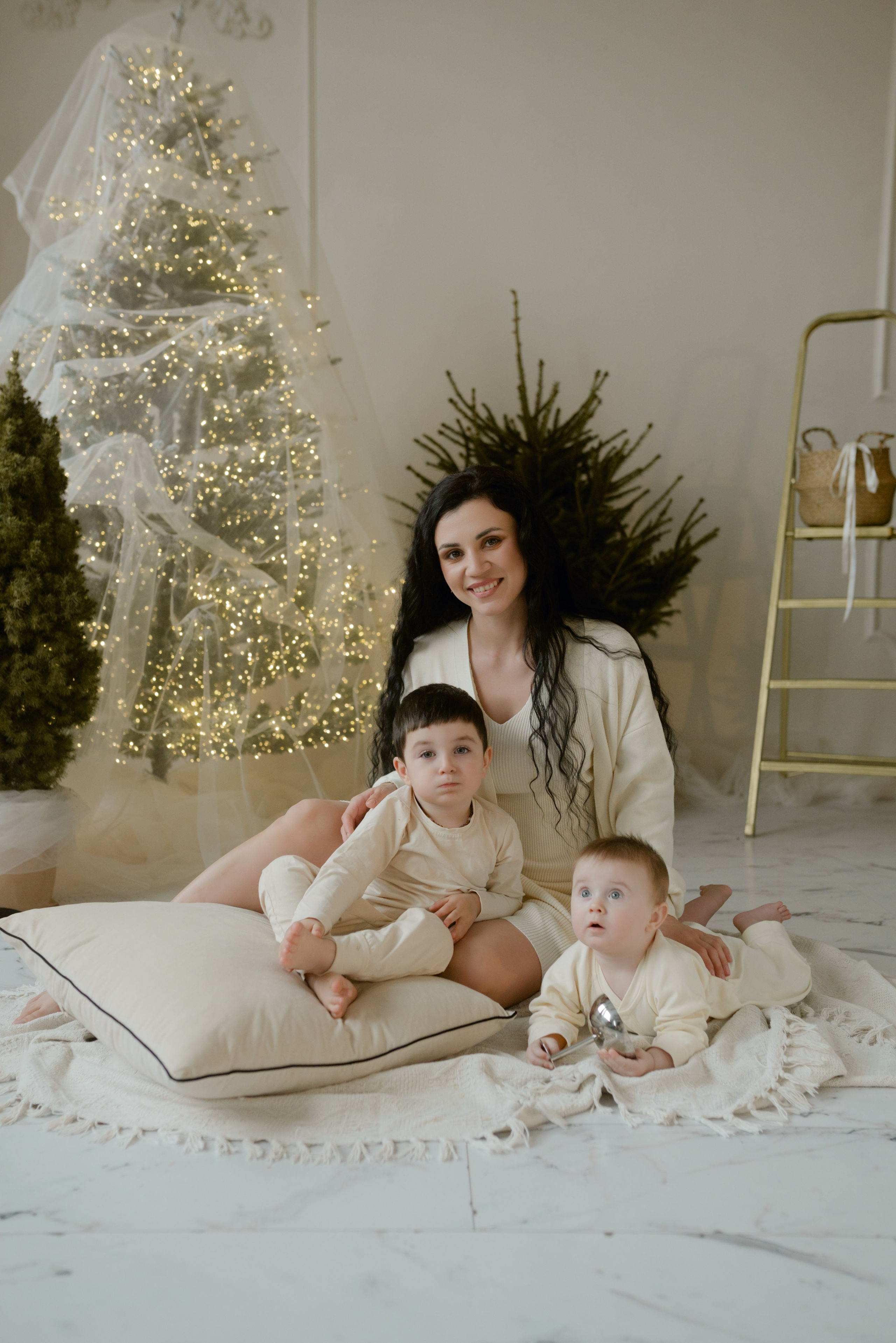 Екатерина, Тема и Ариша. Молоко студия. Свадебный фотограф в городе Минск Крохмалюк Анна