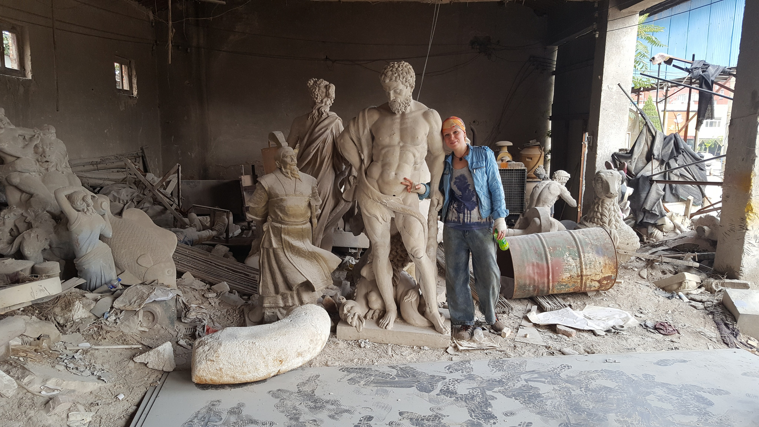 Поцелуй / Китай / Чаньчунь /2017. Художник — скульптор Антонина Фатхуллина