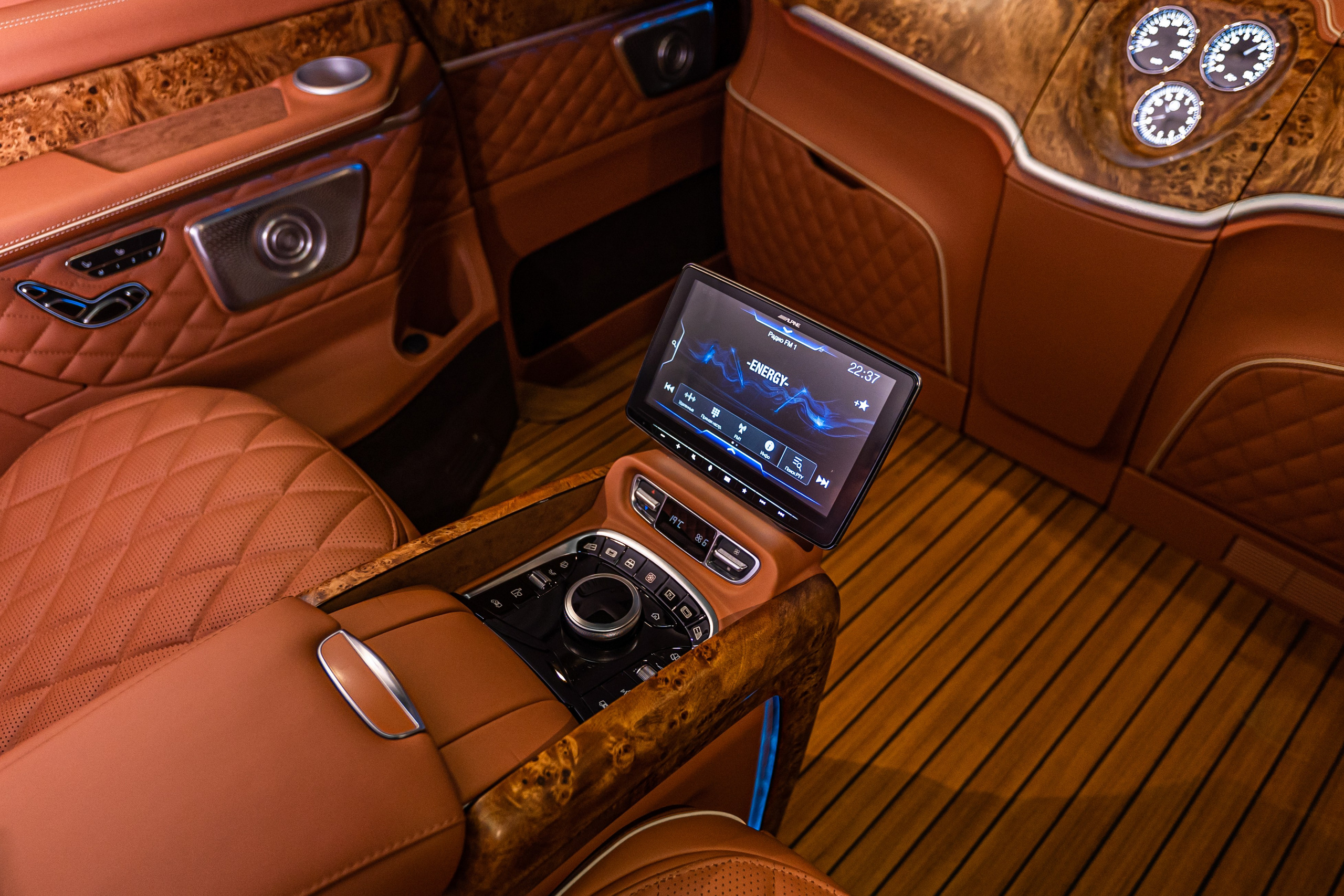 V-Class Brown Yacht. Автомобильный фотограф в Москве | Базилев Александр