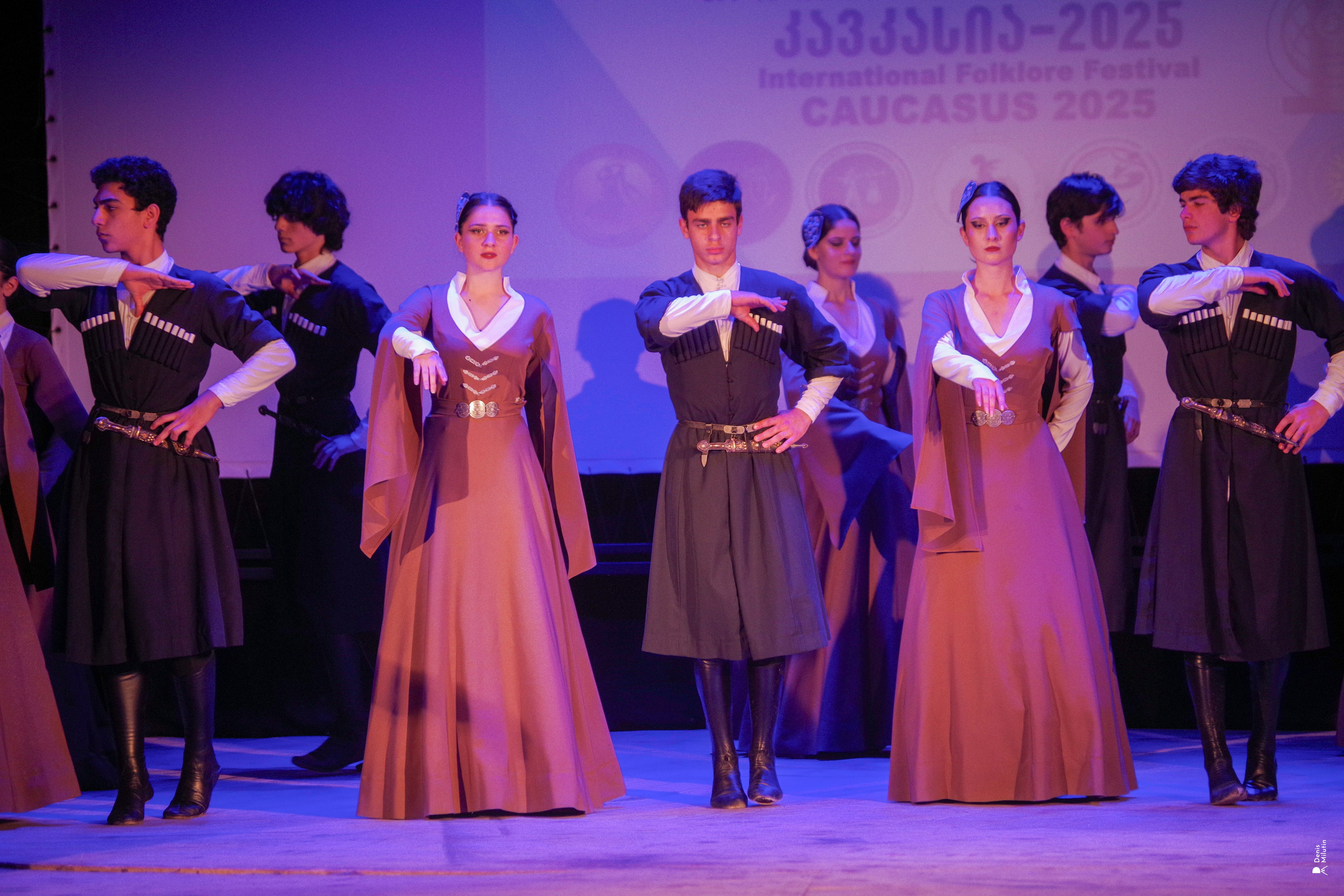 Танцы в прекрасном Они. Портретный фотограф Денис Милютин