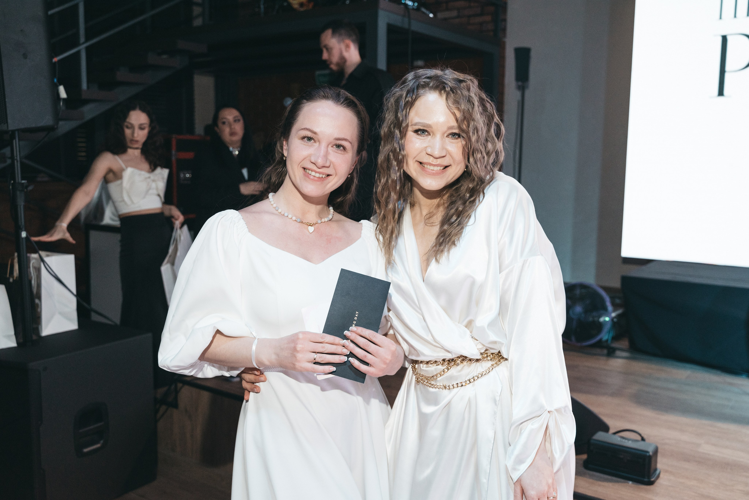 WhiteRoom Pre-wedding. Репортажный и свадебный фотограф в Сургуте