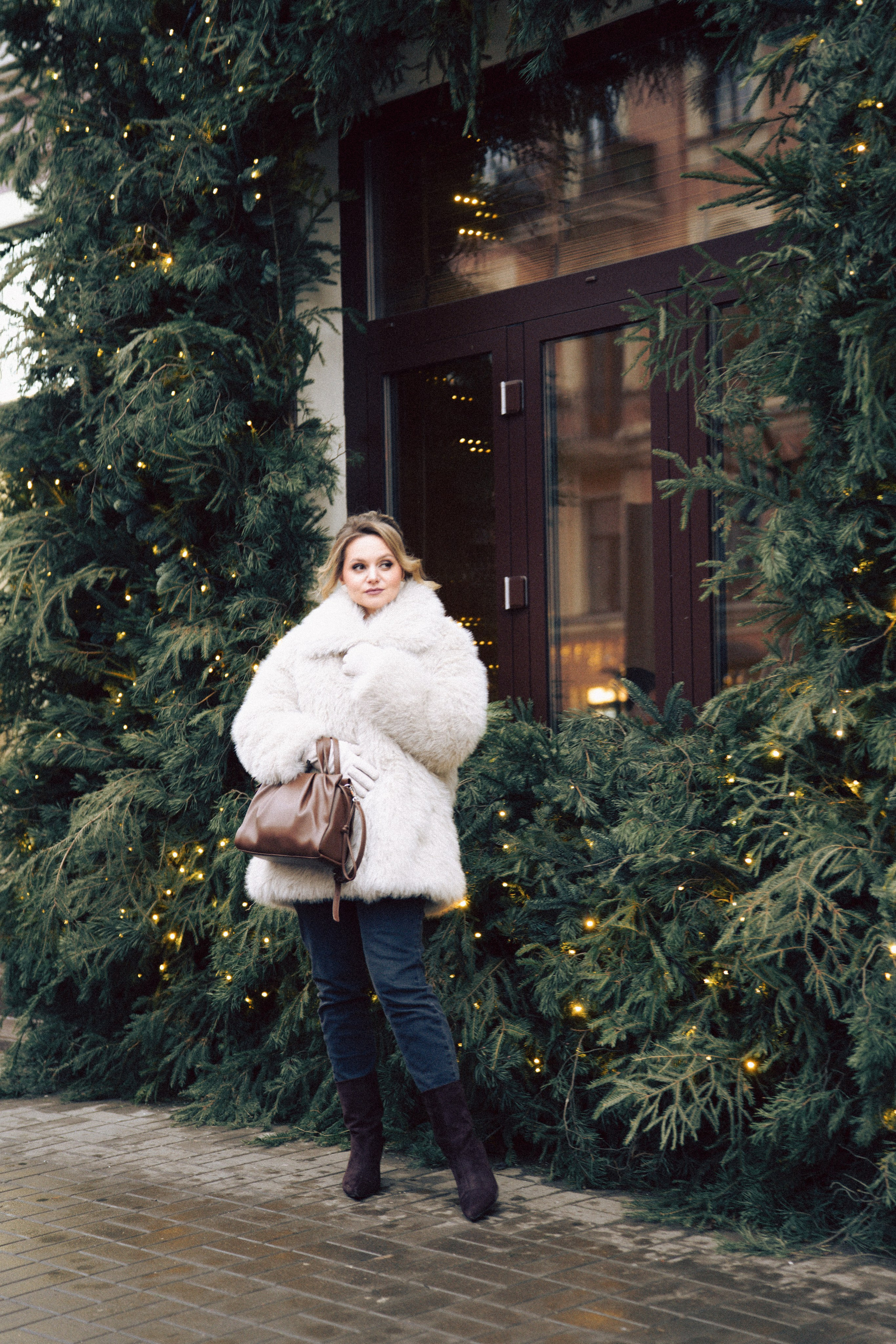 НОВОГОДНЯЯ ФОТОСЕСИИЯ В СТУДИИ ДЛЯ ДЕВУШКИ И ПРОГУЛКА ПО ЧЕРНЫШЕВСКОЙ. Профессиональный фотограф, Санкт-Петербург — Виктория Богомолова